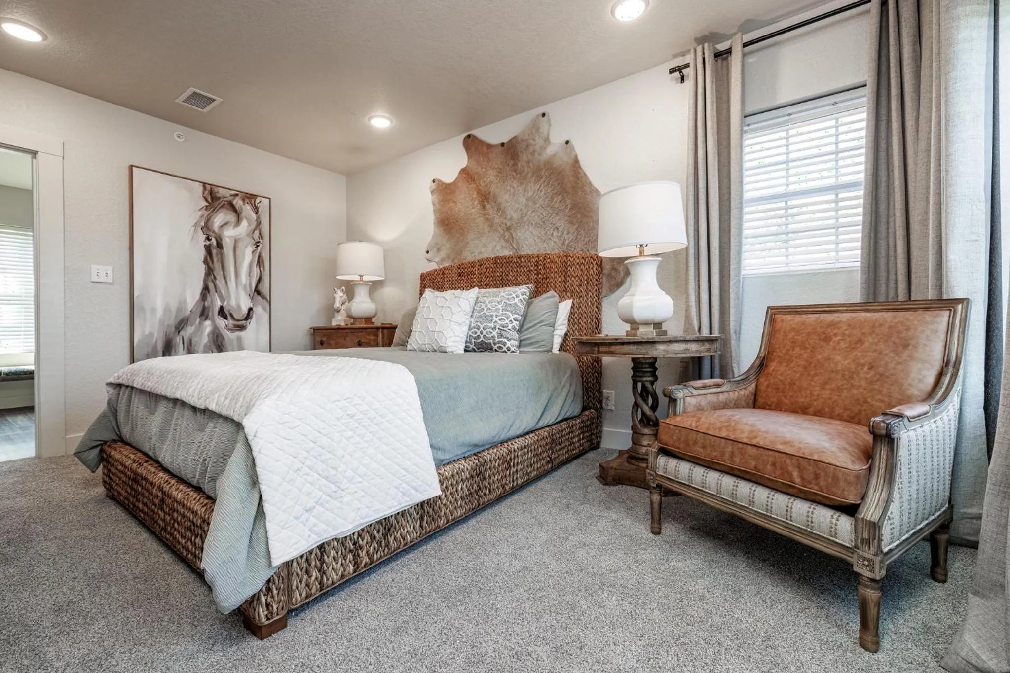 Bedroom, Bed in Best Court