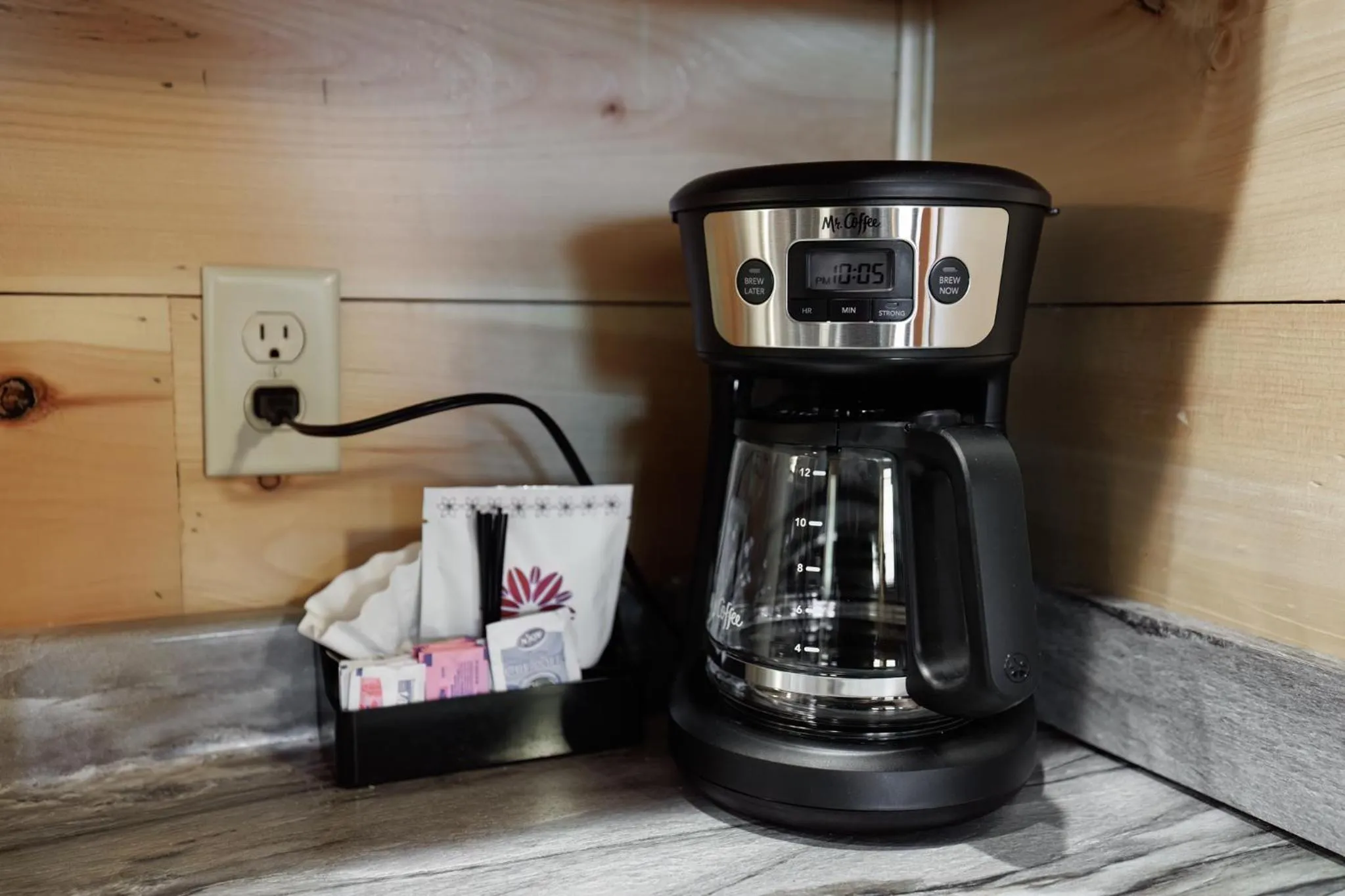 Coffee/tea facilities in Best Court