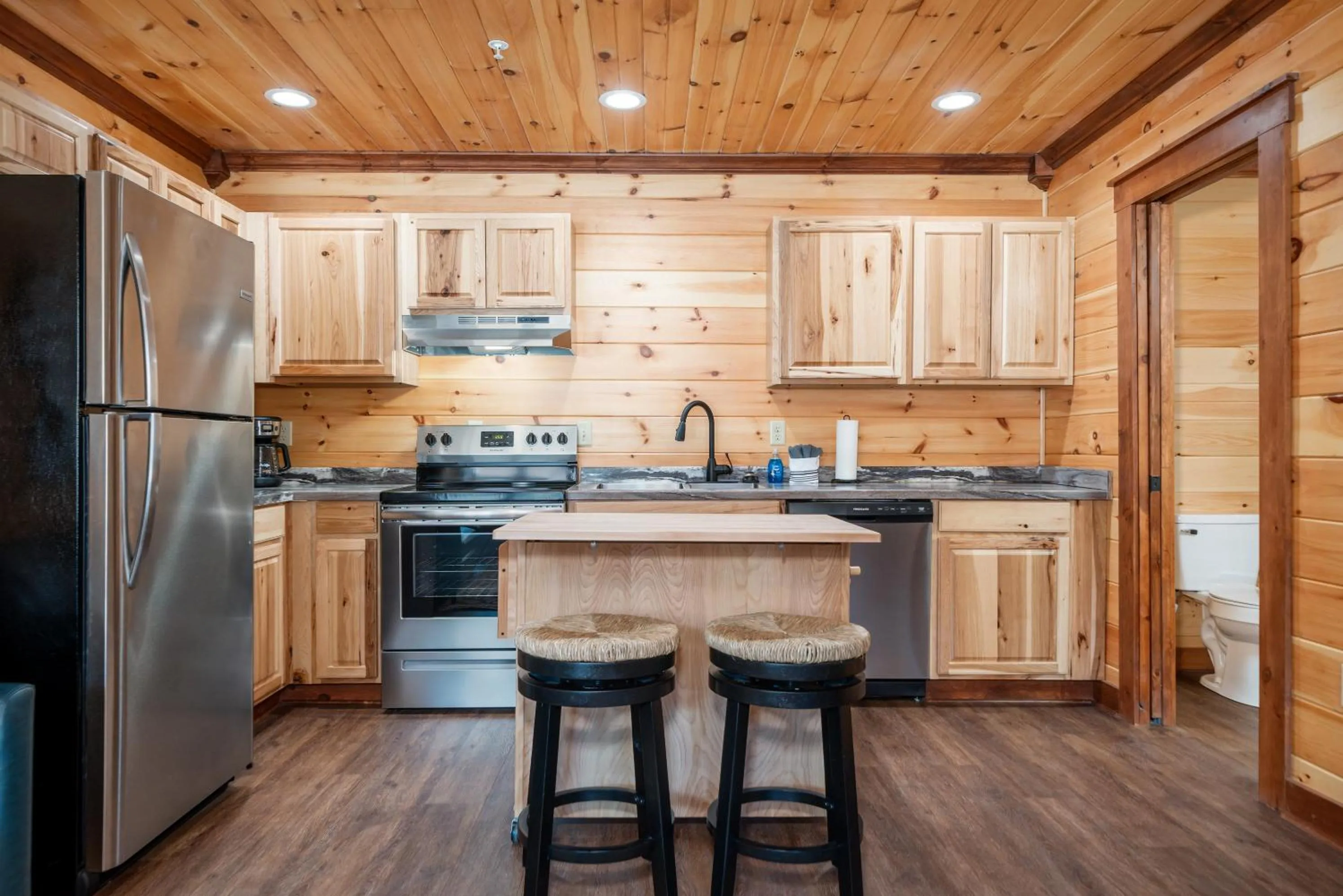 Kitchen or kitchenette in Best Court