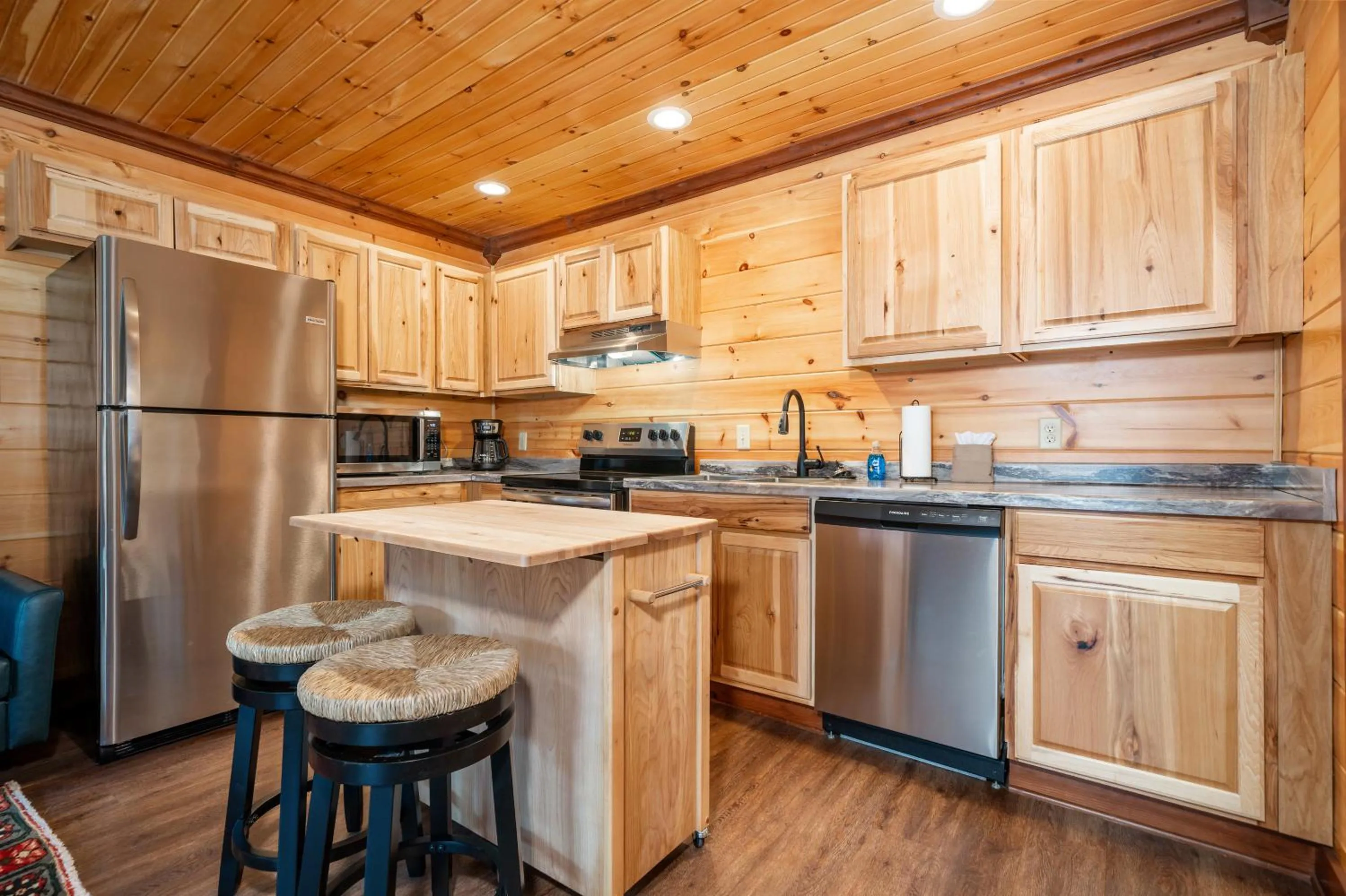 Kitchen or kitchenette in Best Court