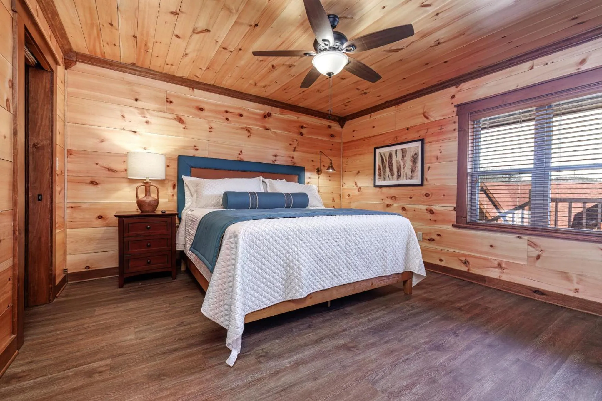 Bedroom, Bed in Best Court