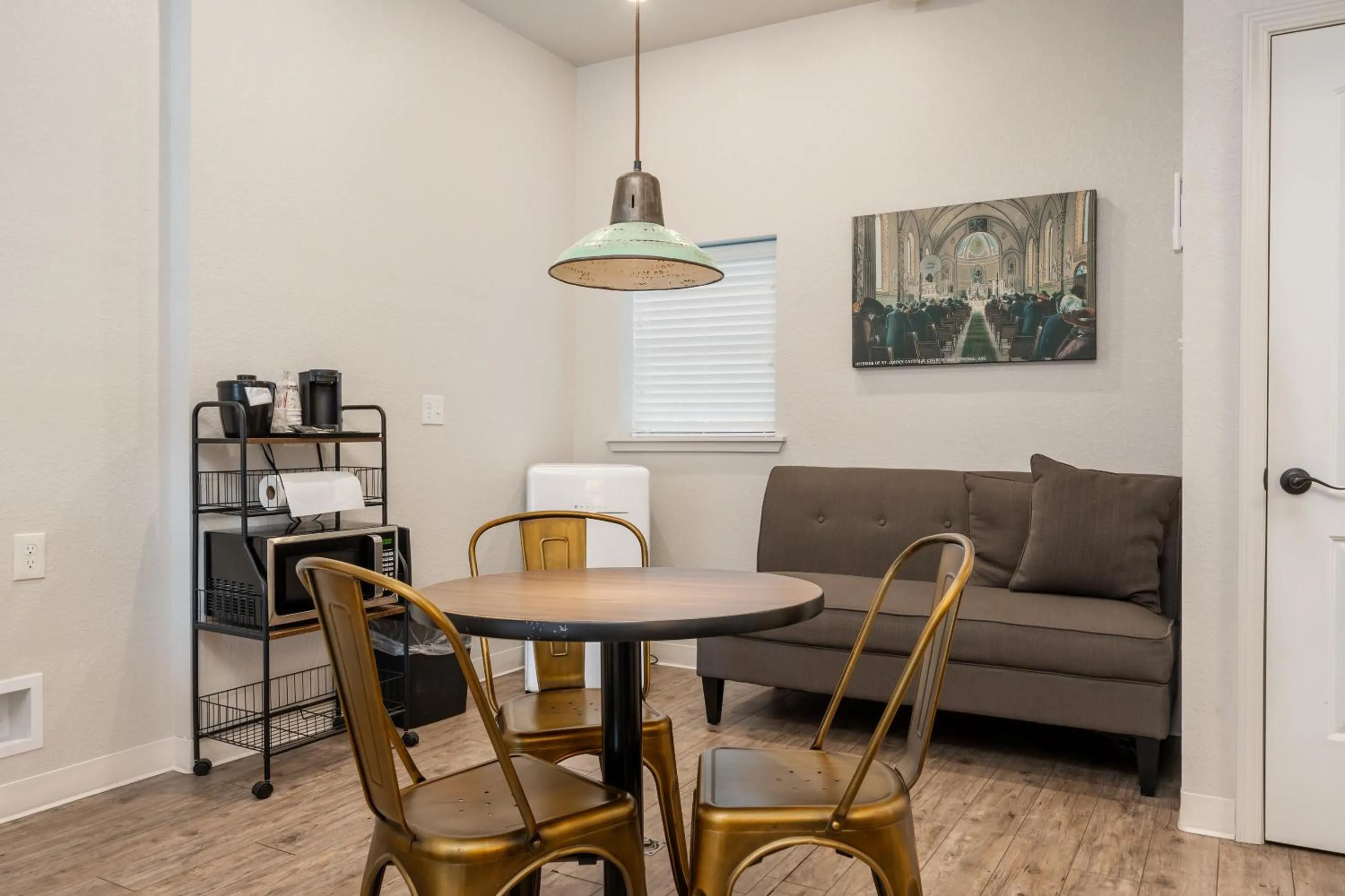 Living room in Best Court