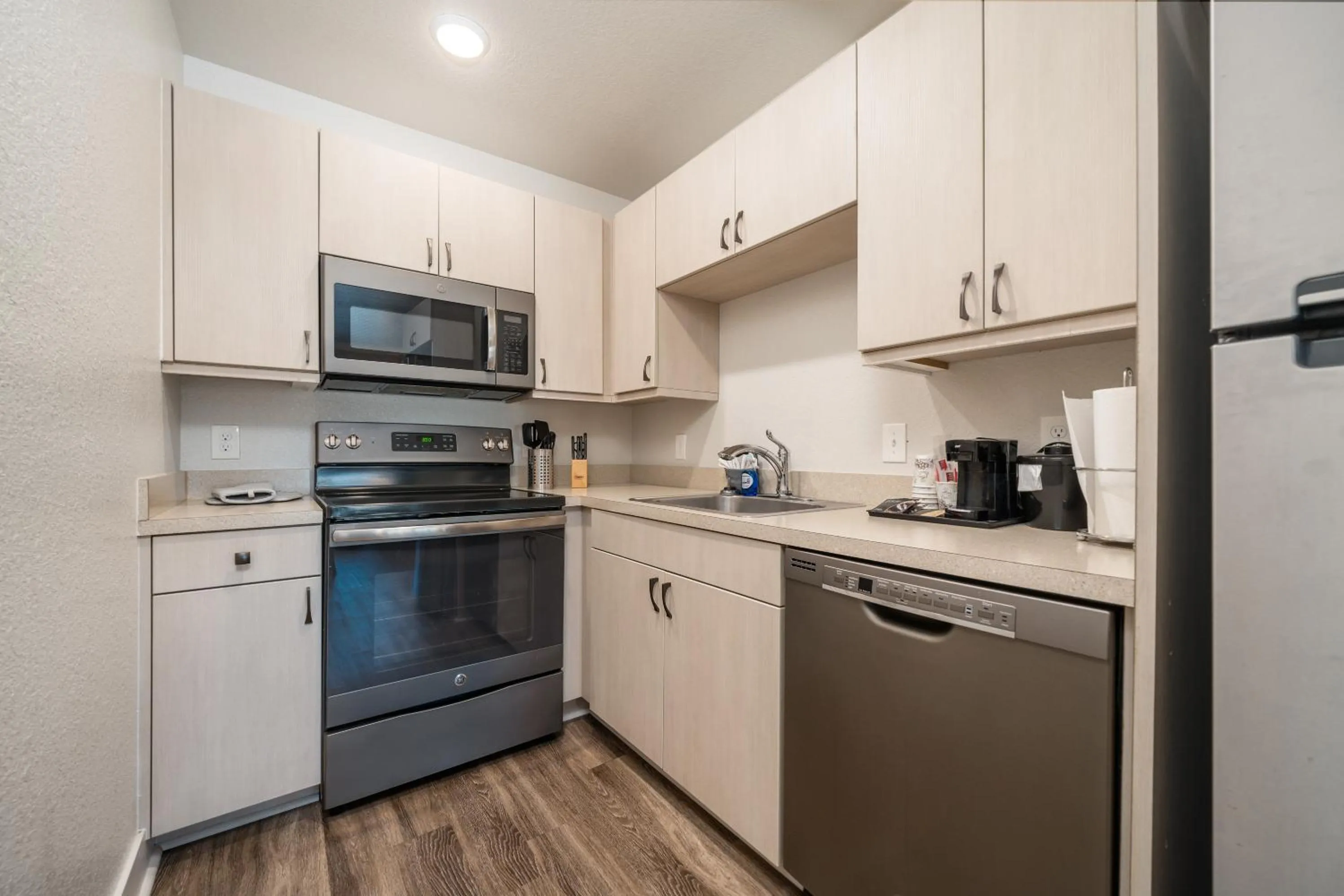 Kitchen or kitchenette in Best Court