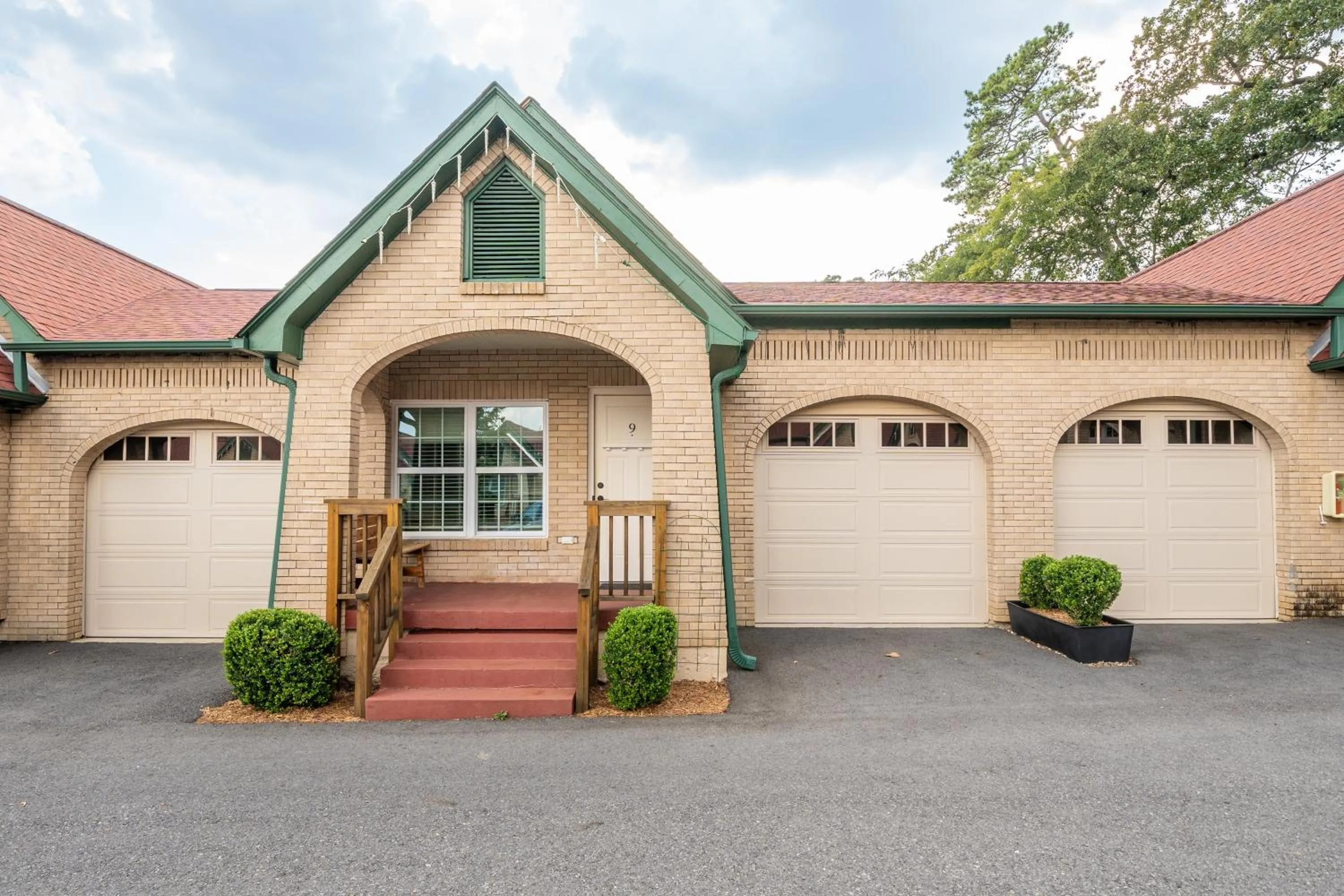 Balcony/Terrace in Best Court