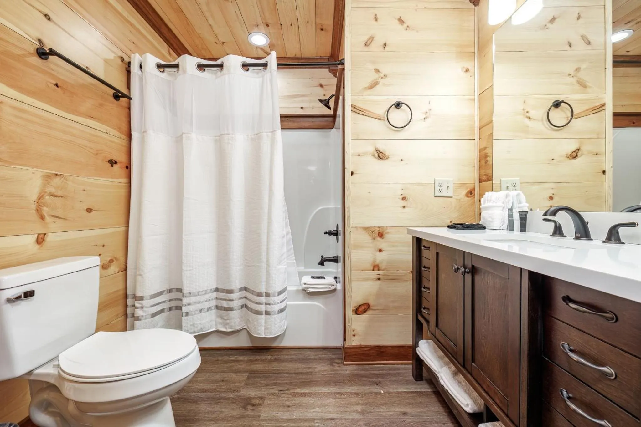 Bathroom in Best Court