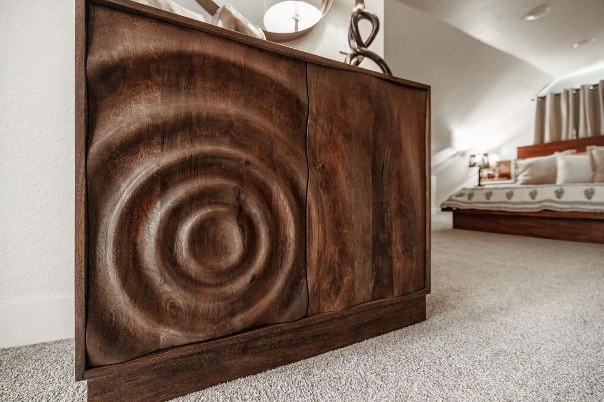 wardrobe, Bed in Best Court