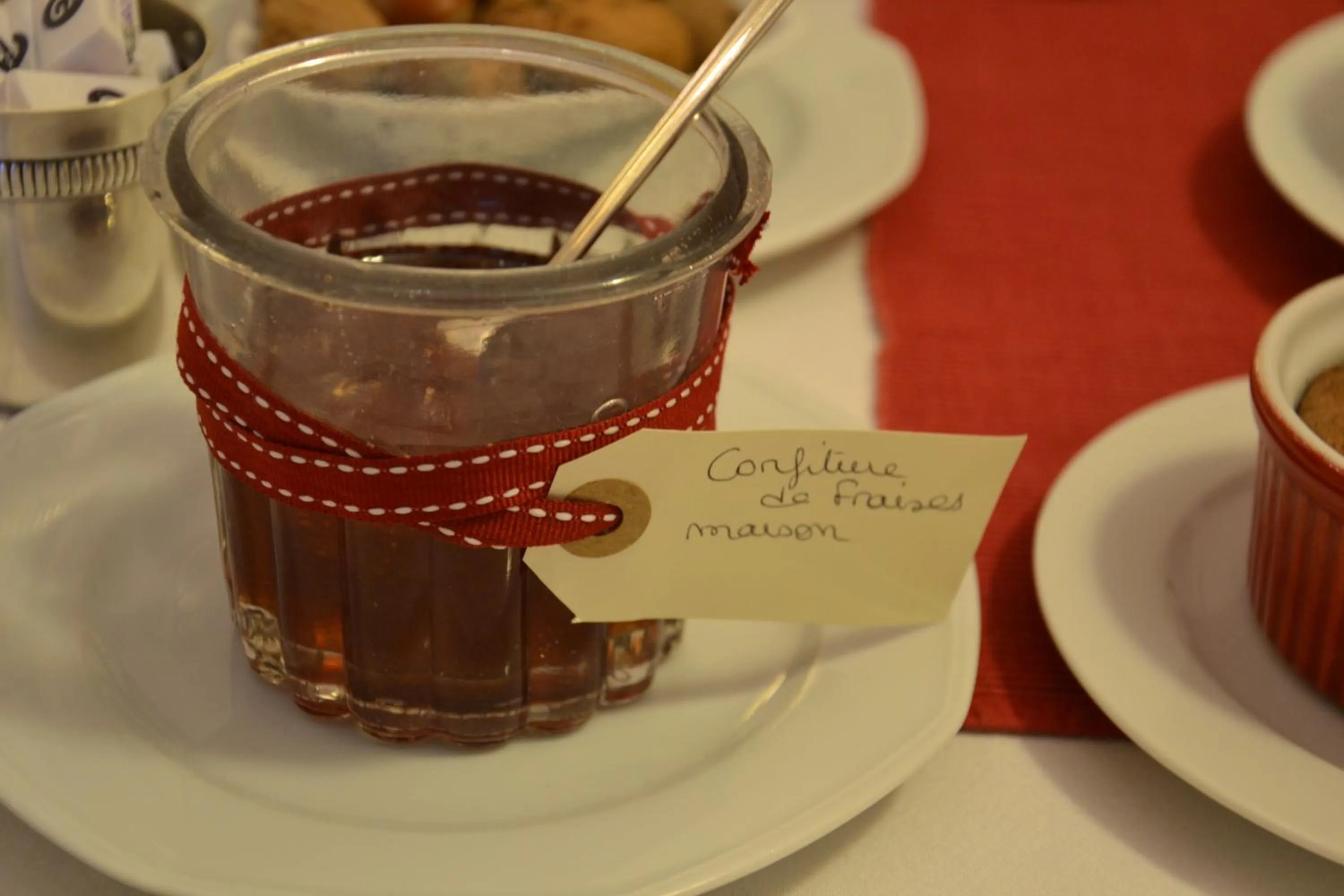 Food and drinks in Clos de Bellefontaine B&B