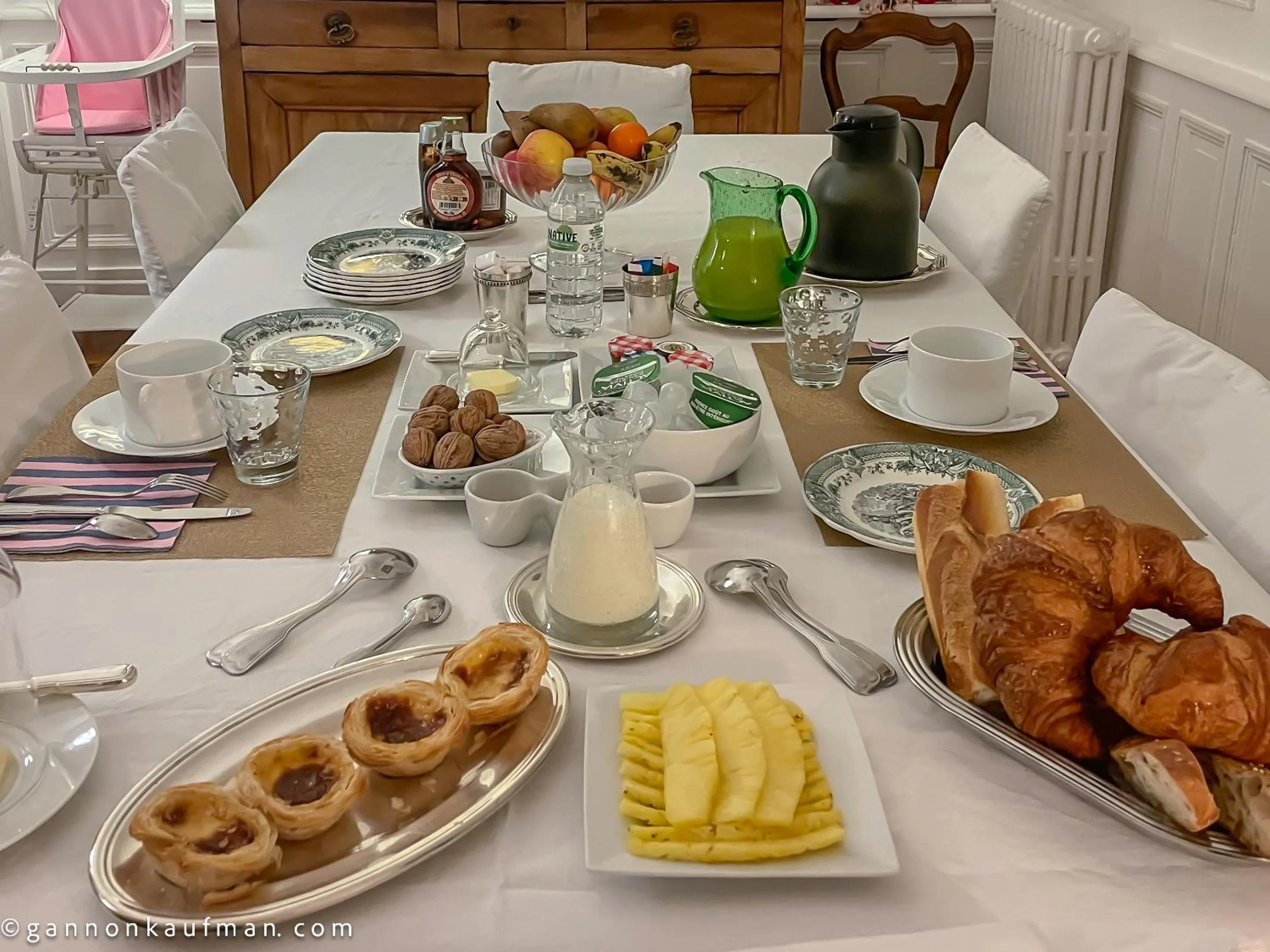 Breakfast in Clos de Bellefontaine B&B
