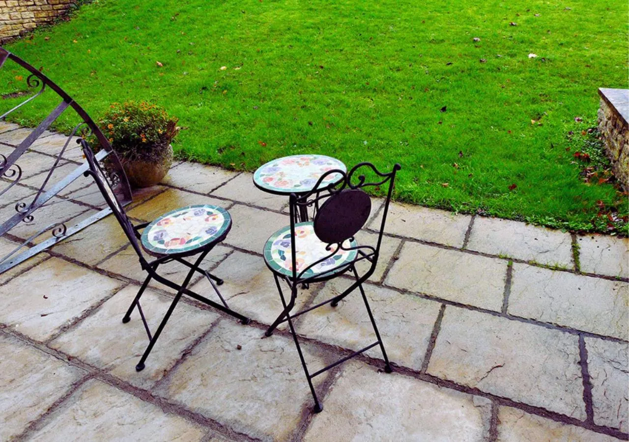 Patio in Swindon Blunsdon House Hotel, BW Premier Collection