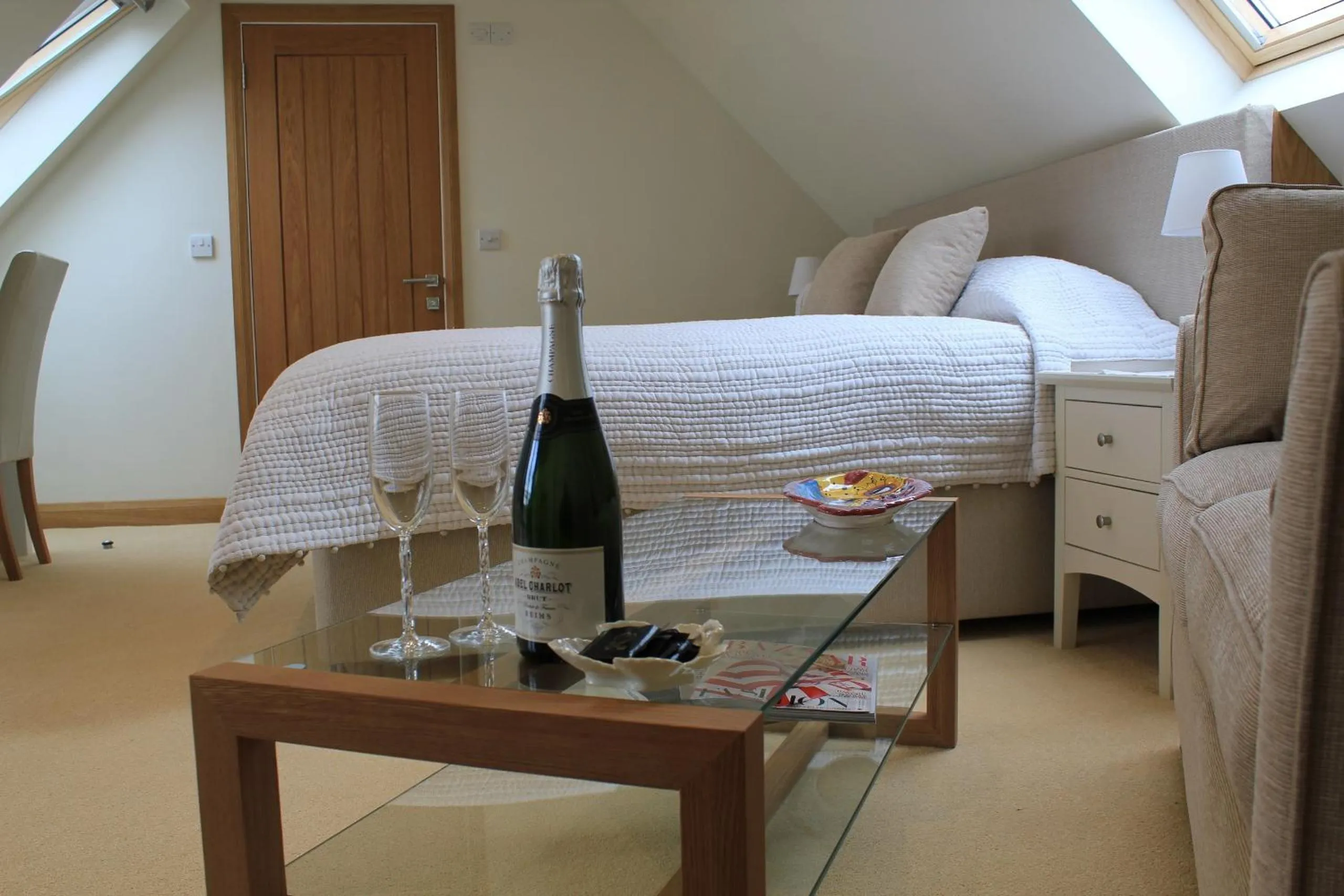 Bedroom, Bed in Shakespeare's View