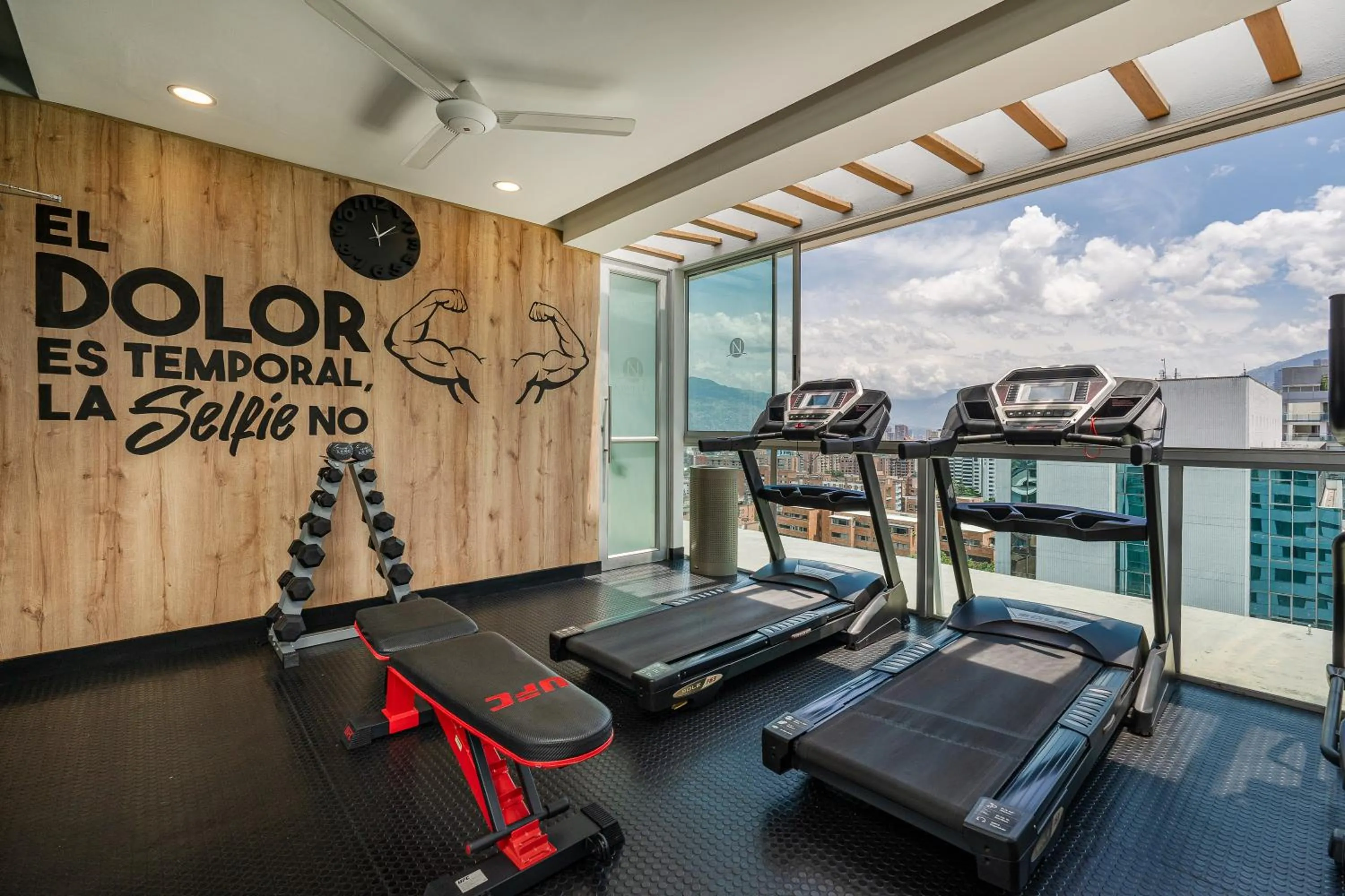 Fitness centre/facilities in Novelty Suites Hotel - Oviedo Mall