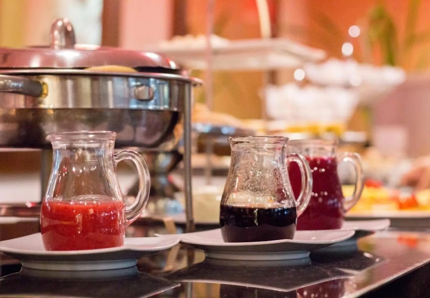 Buffet breakfast in Novelty Suites Hotel - Oviedo Mall