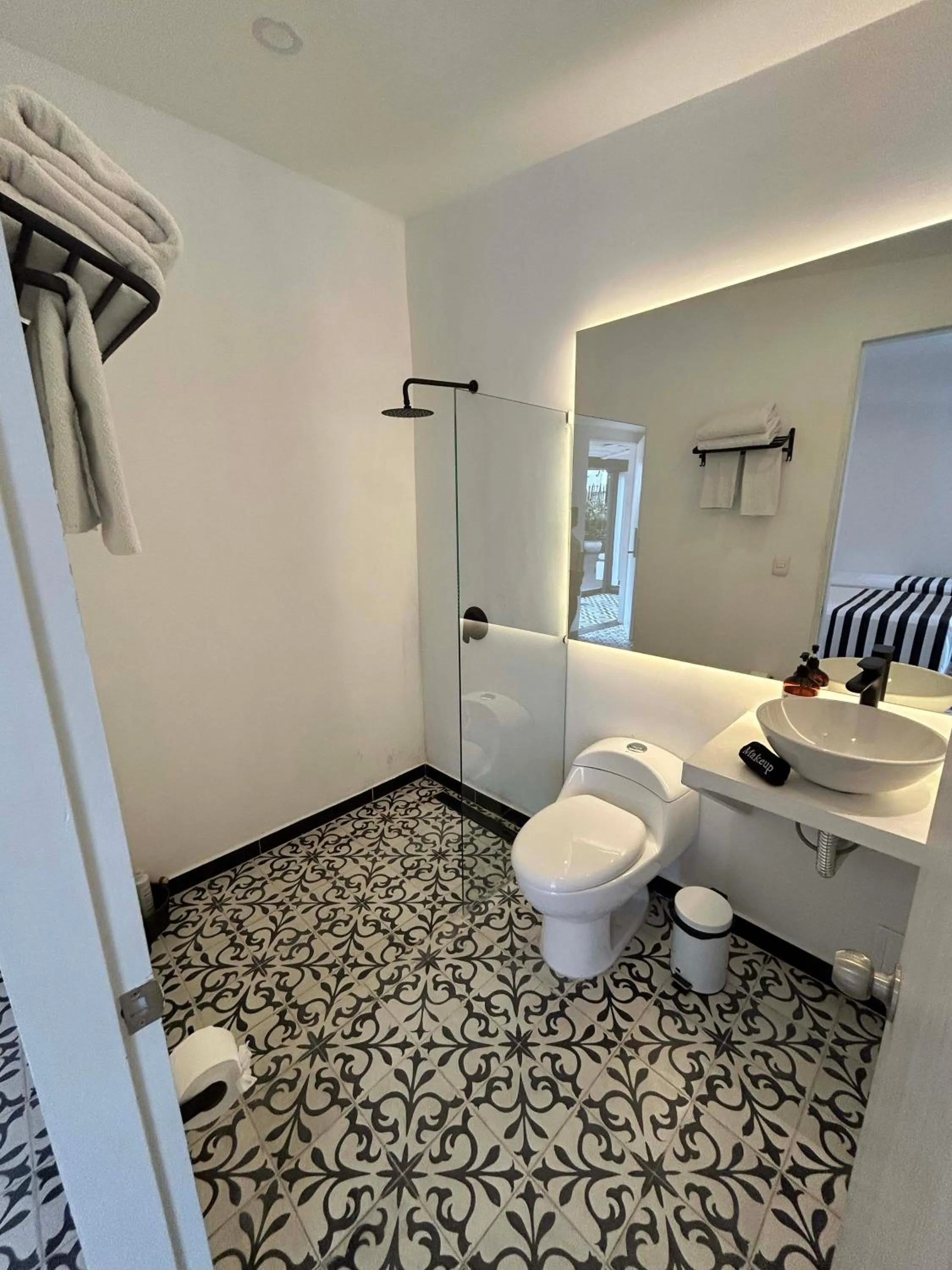 Shower in Casa Verde Boutique Hotel