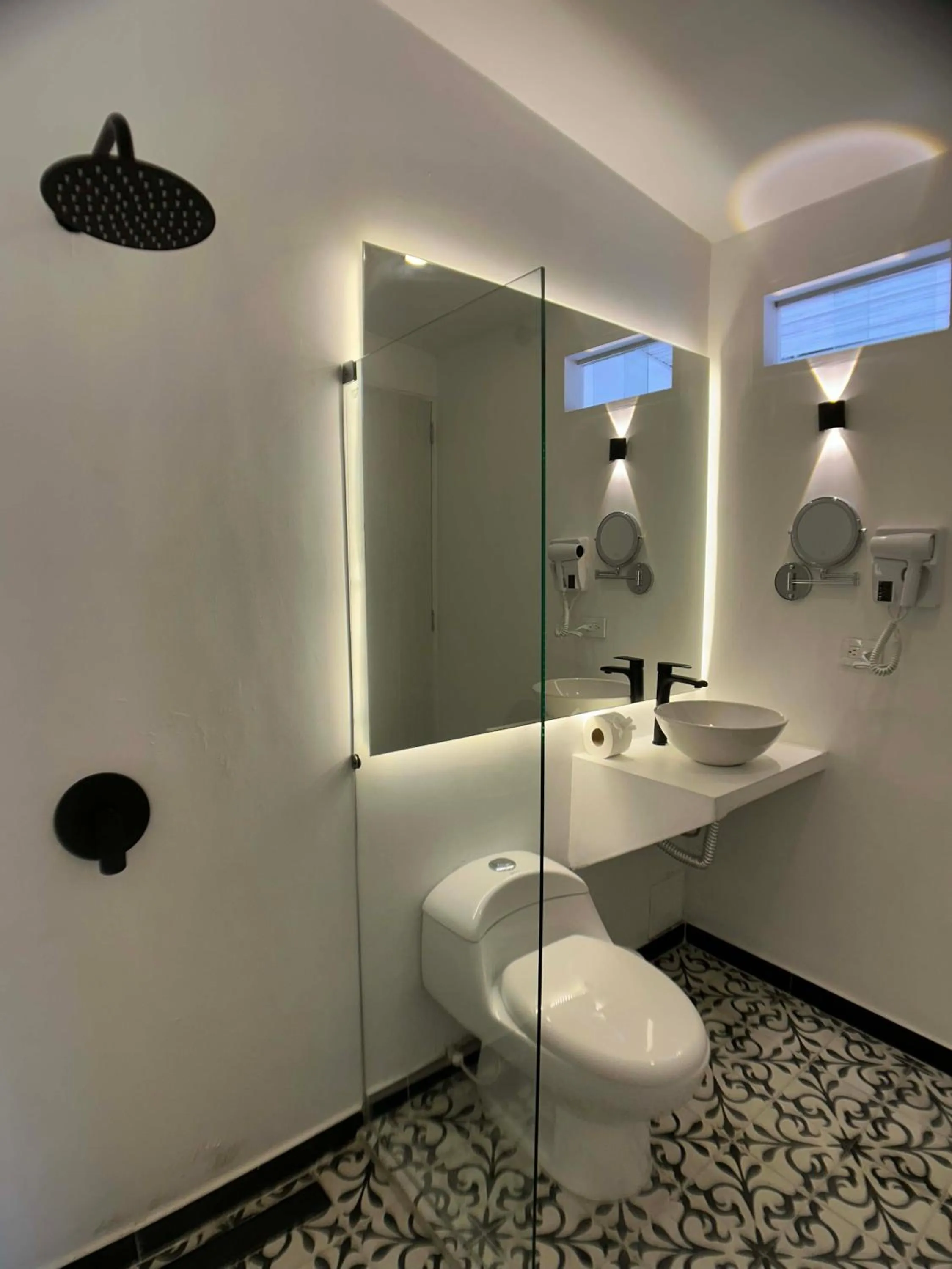 Shower in Casa Verde Boutique Hotel