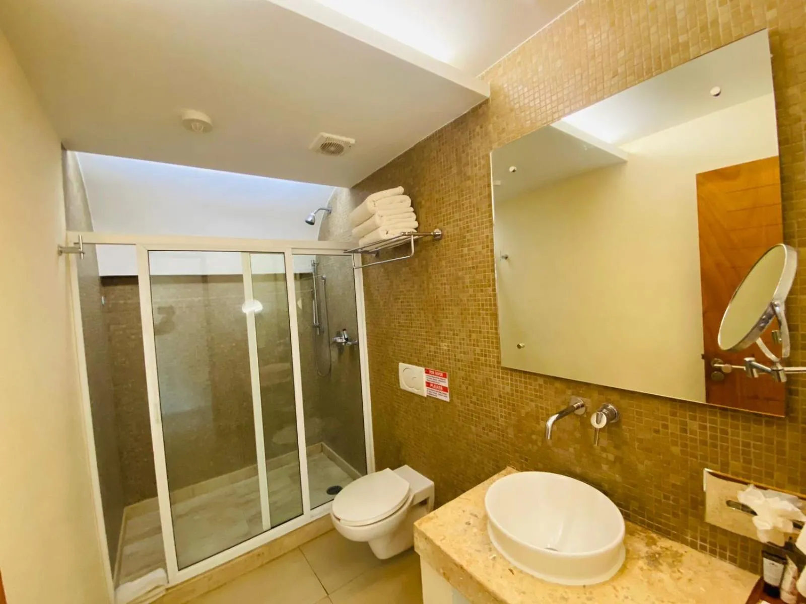 Bathroom in Artisan Playa Esmeralda Family Beach Hotel