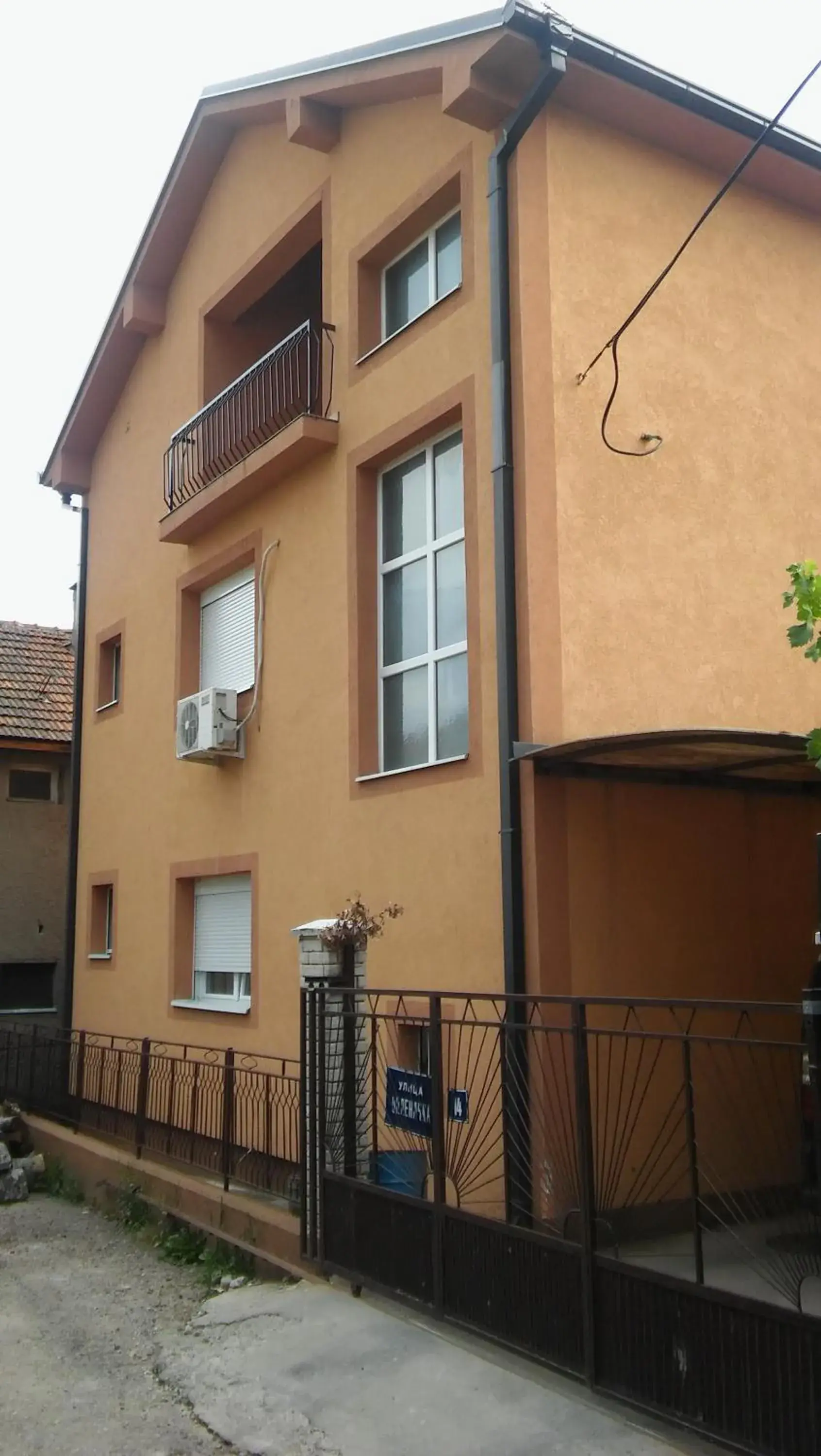 Three-Bedroom Apartment in Apartments Holiday Three-Bedroom Apartment in Apartments Holiday