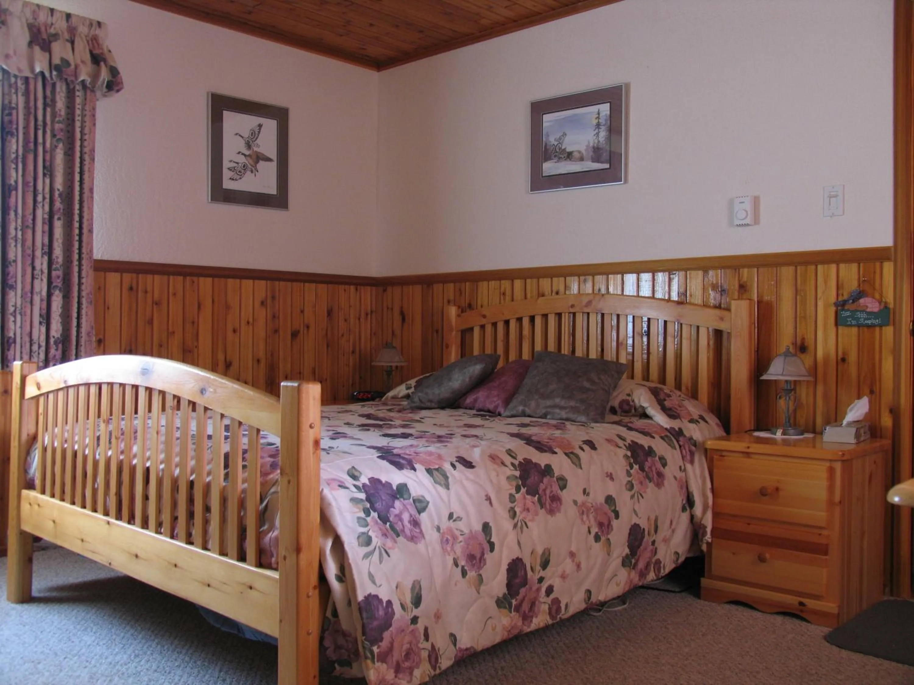 Bedroom in Blue Grouse Country Inn