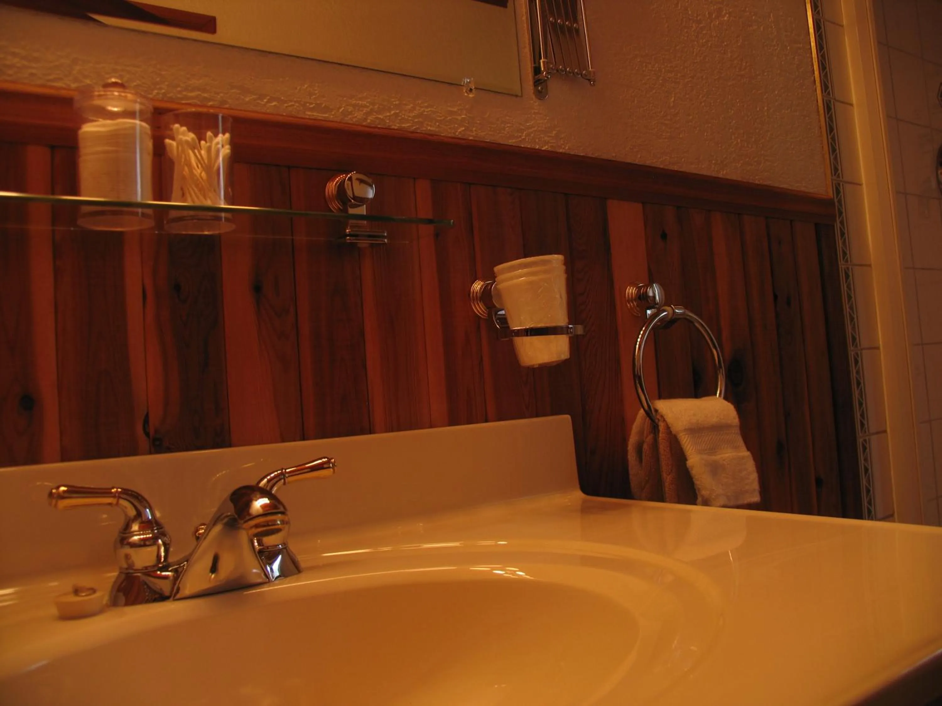 Bathroom in Blue Grouse Country Inn