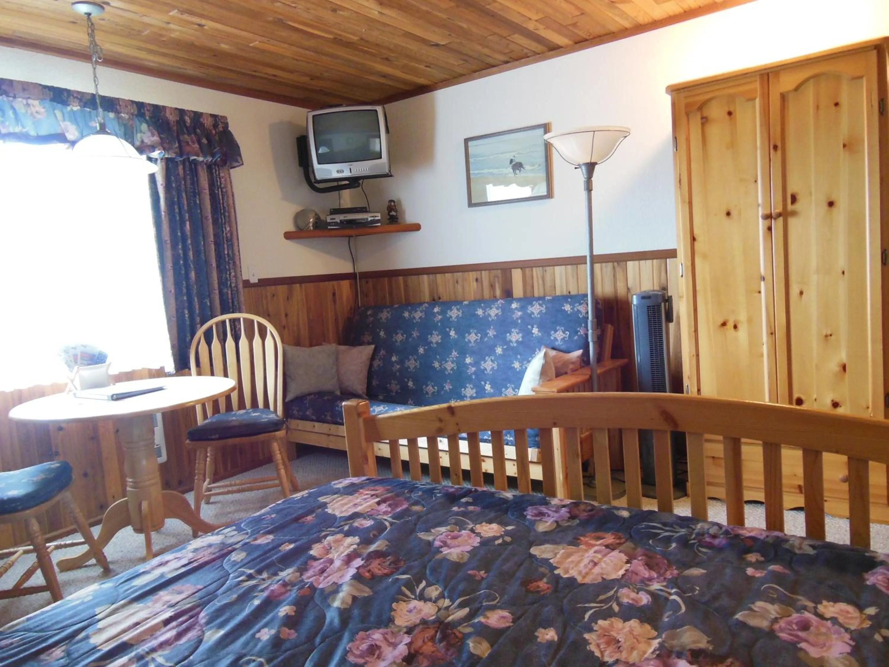 Bedroom in Blue Grouse Country Inn