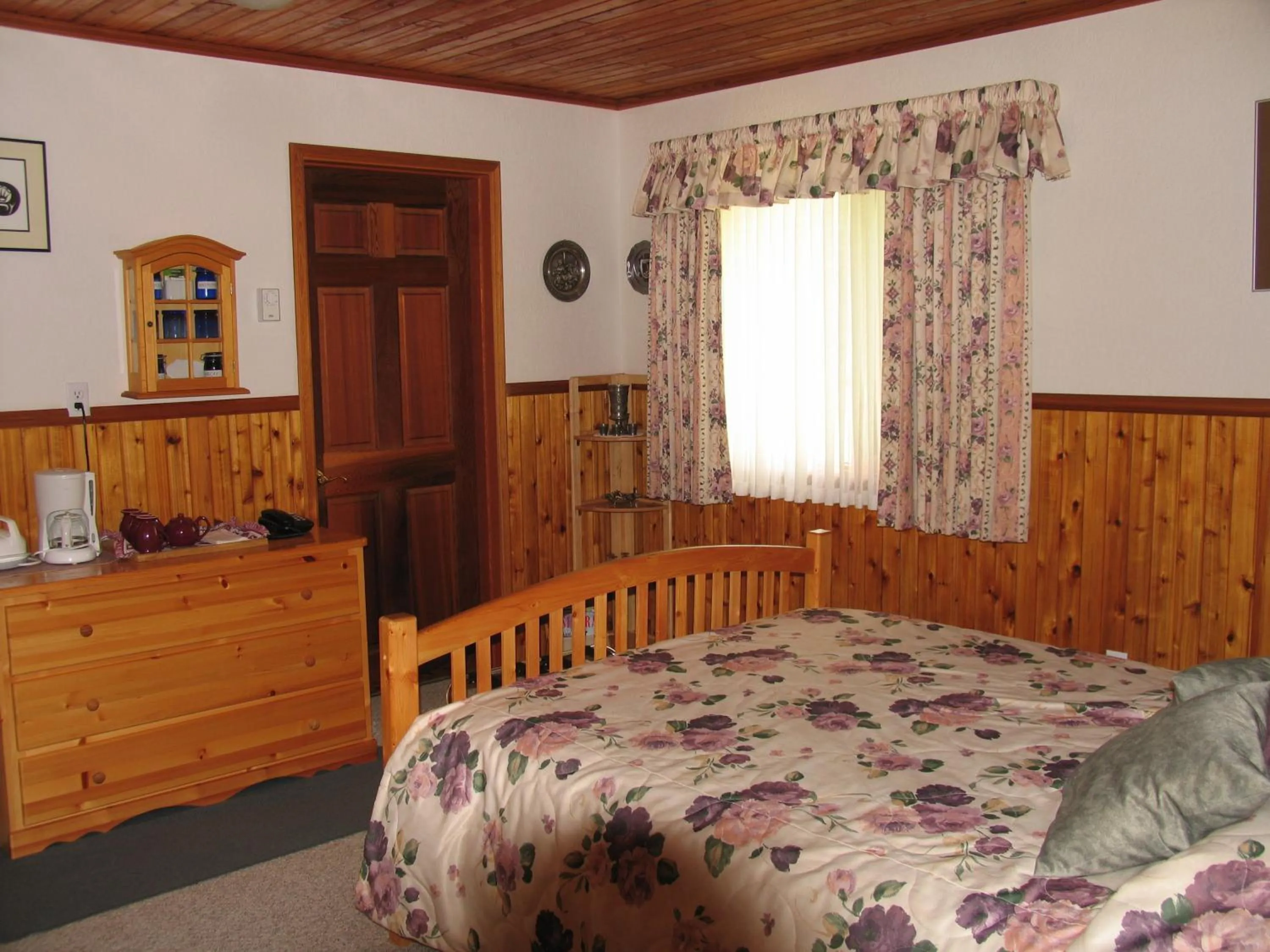 Bedroom in Blue Grouse Country Inn
