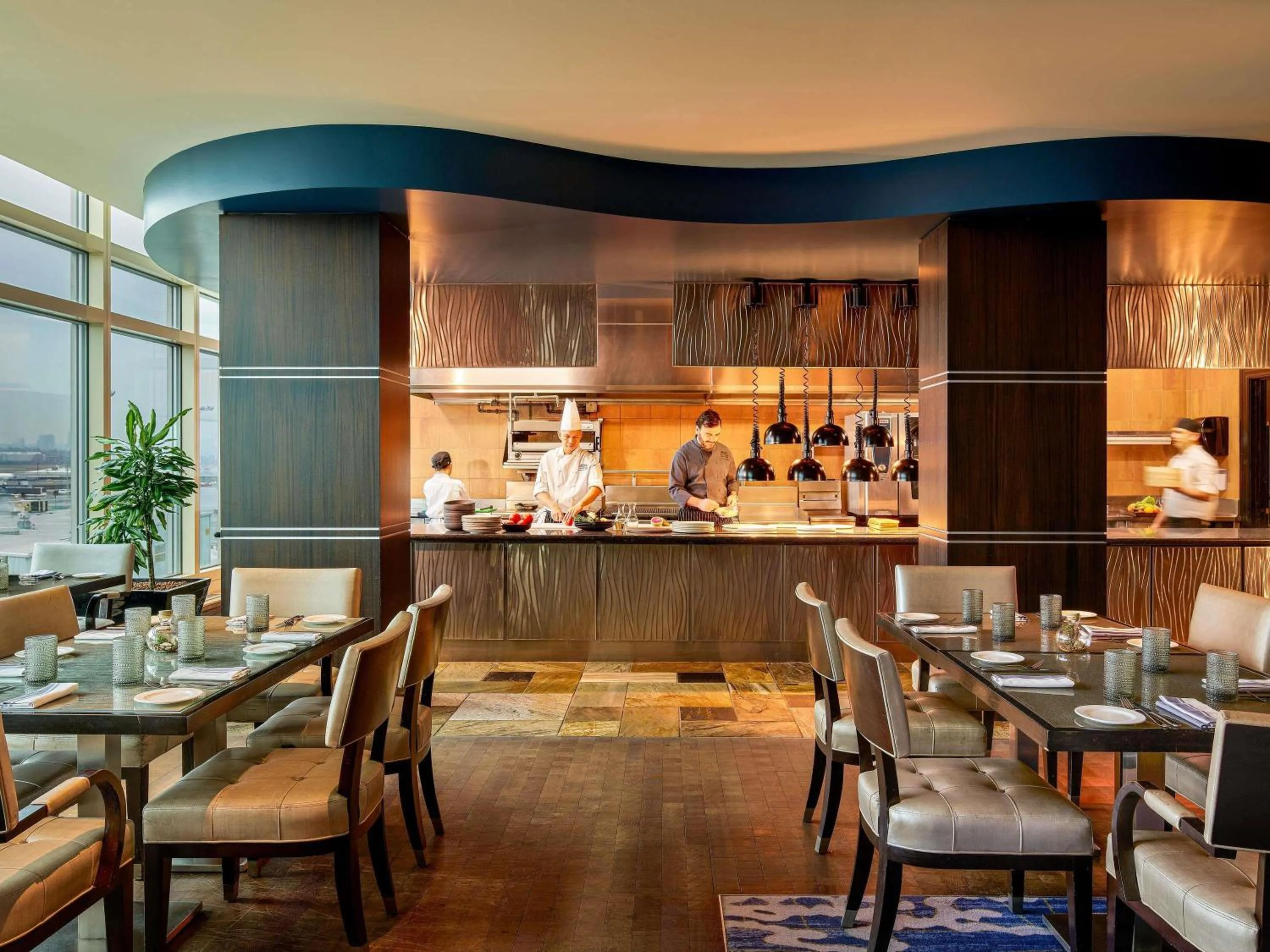 Restaurant/places to eat in Fairmont Vancouver Airport In-Terminal Hotel