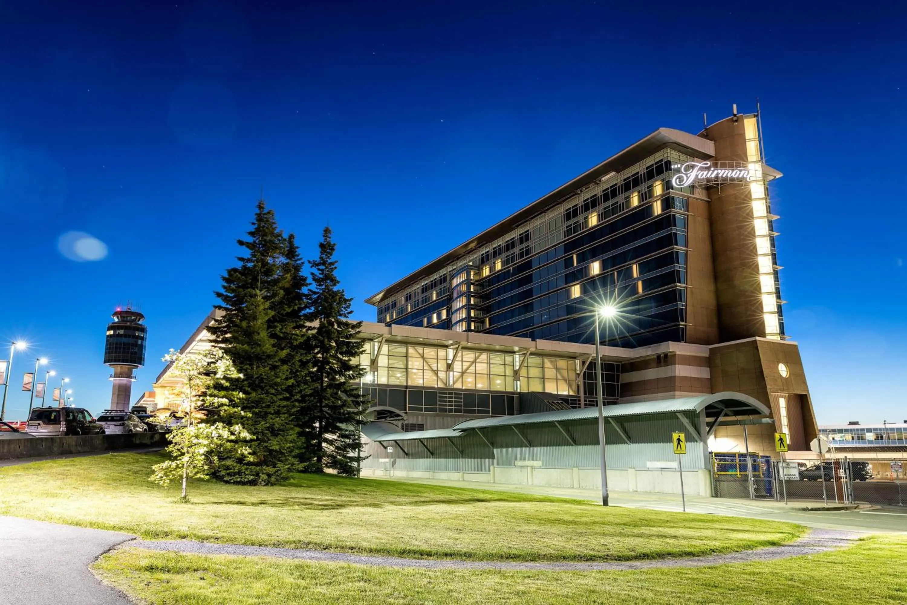 Property building in Fairmont Vancouver Airport In-Terminal Hotel