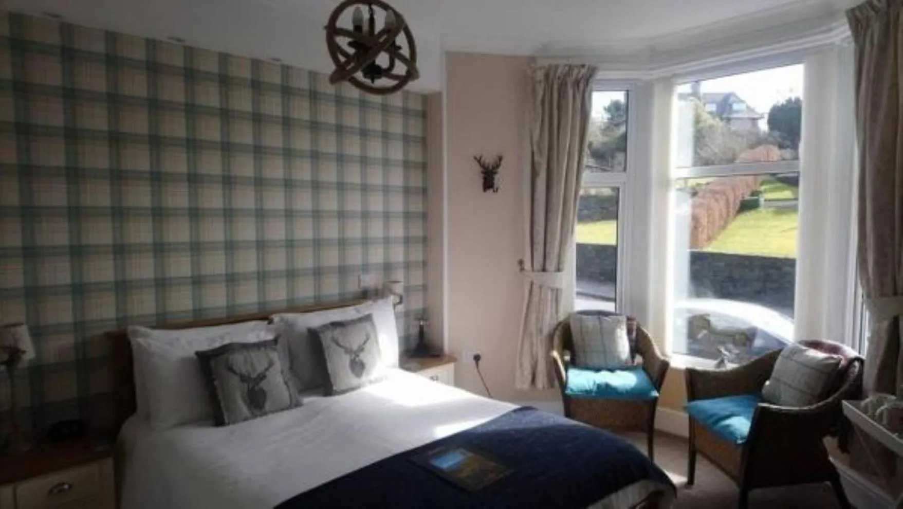 Bed in Invergarry Room Only Guest House For Adults