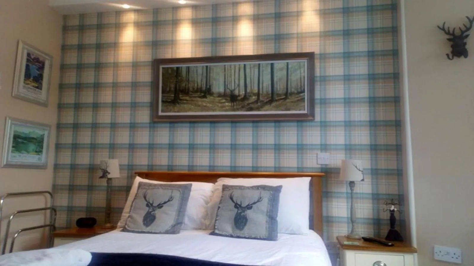 Bed in Invergarry Room Only Guest House For Adults