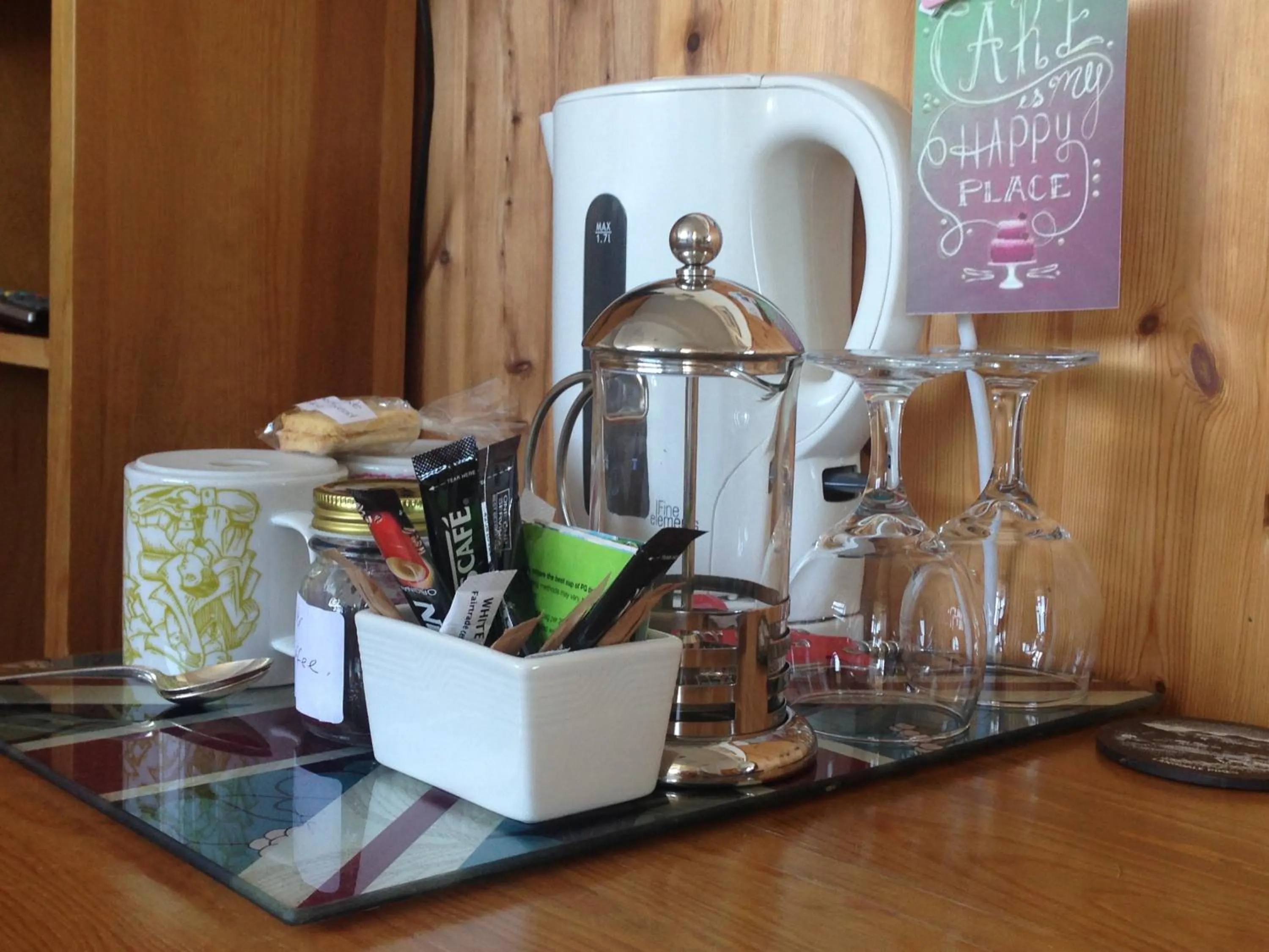 Coffee/tea facilities in Invergarry Room Only Guest House For Adults