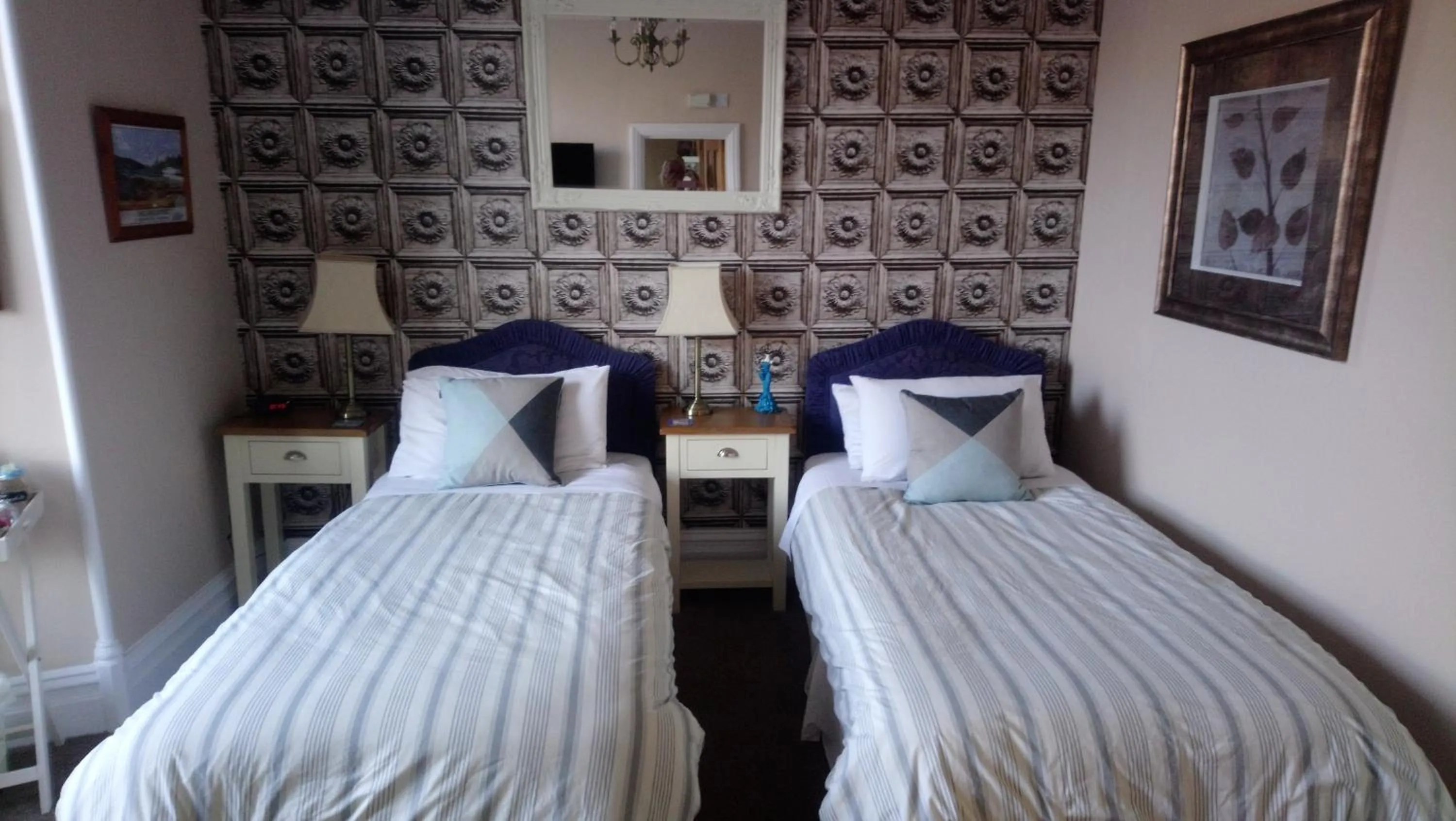 Bed in Invergarry Room Only Guest House For Adults