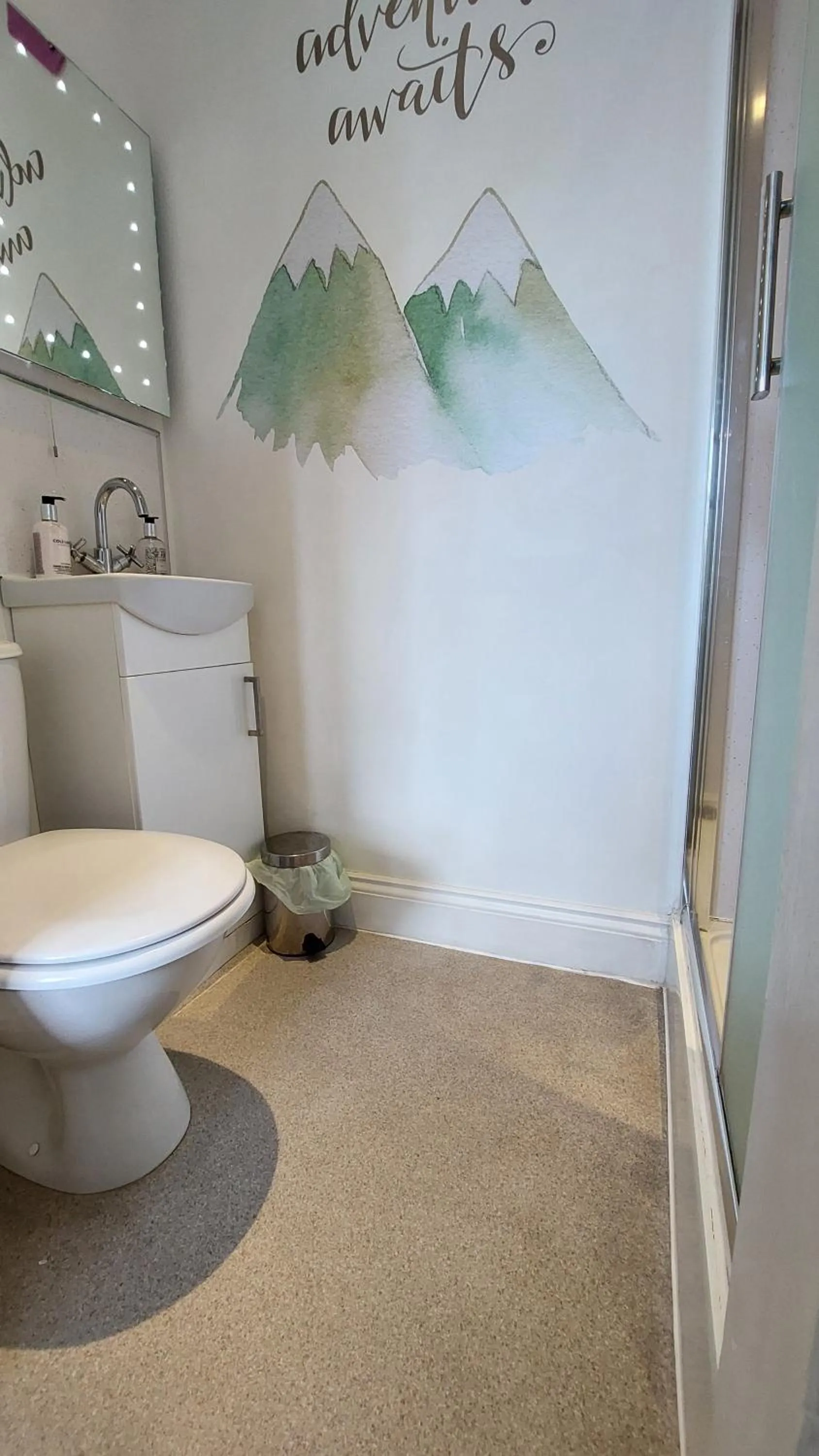 Bathroom in Invergarry Room Only Guest House For Adults