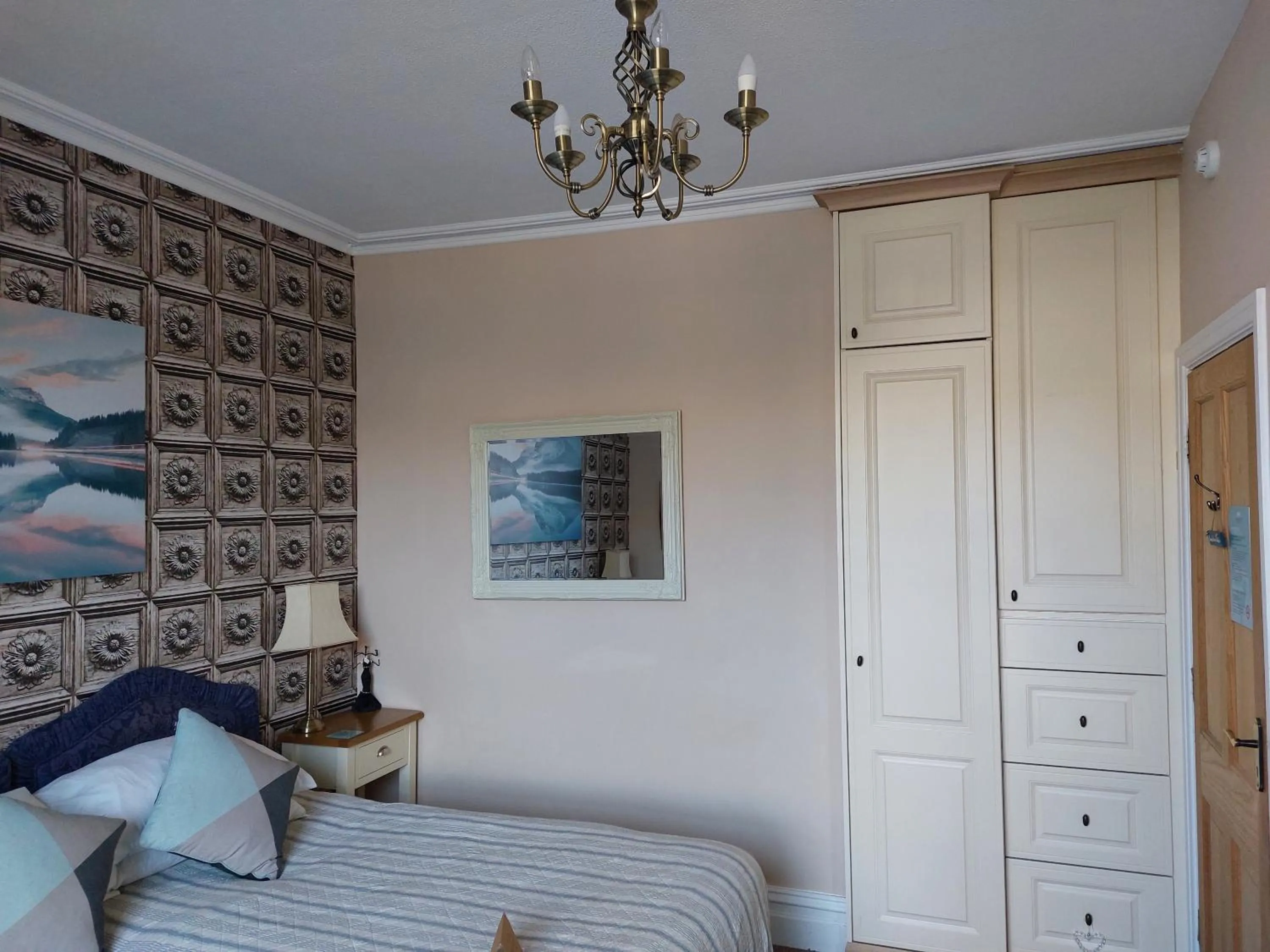 Bedroom in Invergarry Room Only Guest House For Adults