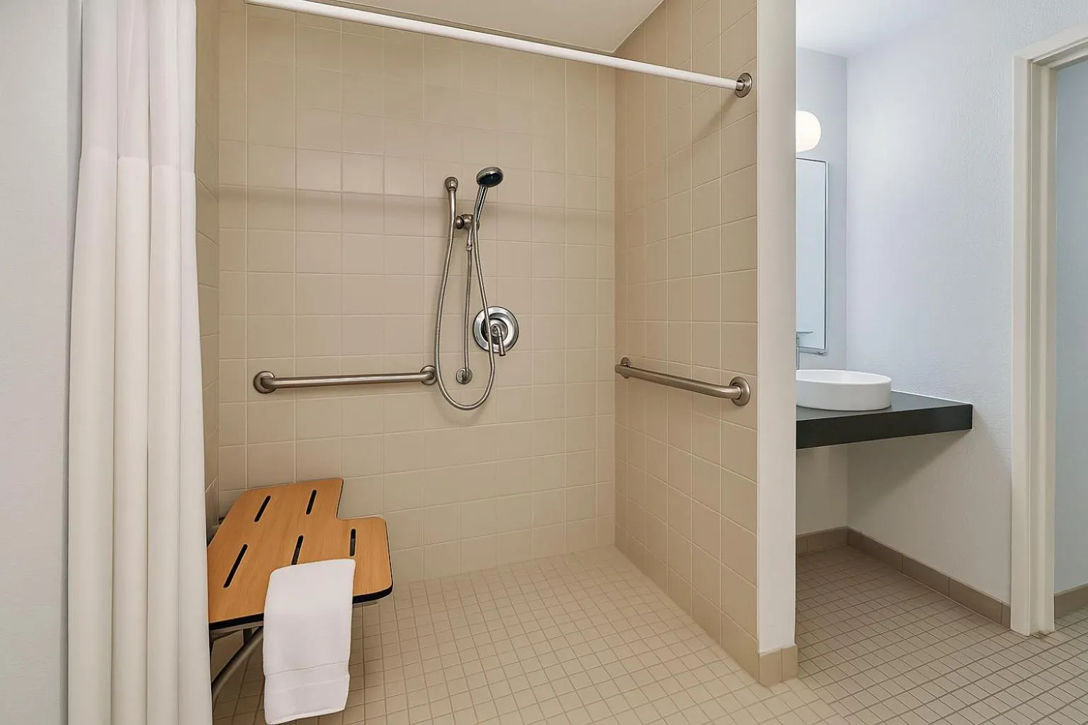 Bathroom in Motel 6-Duluth, MN