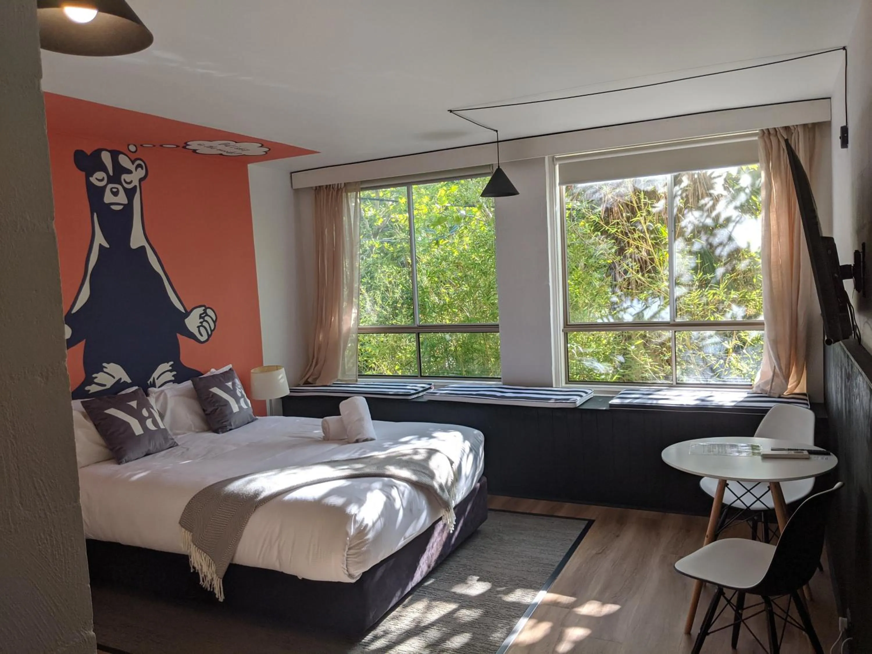 Bed in SoYa on Davis Apartment Hotel