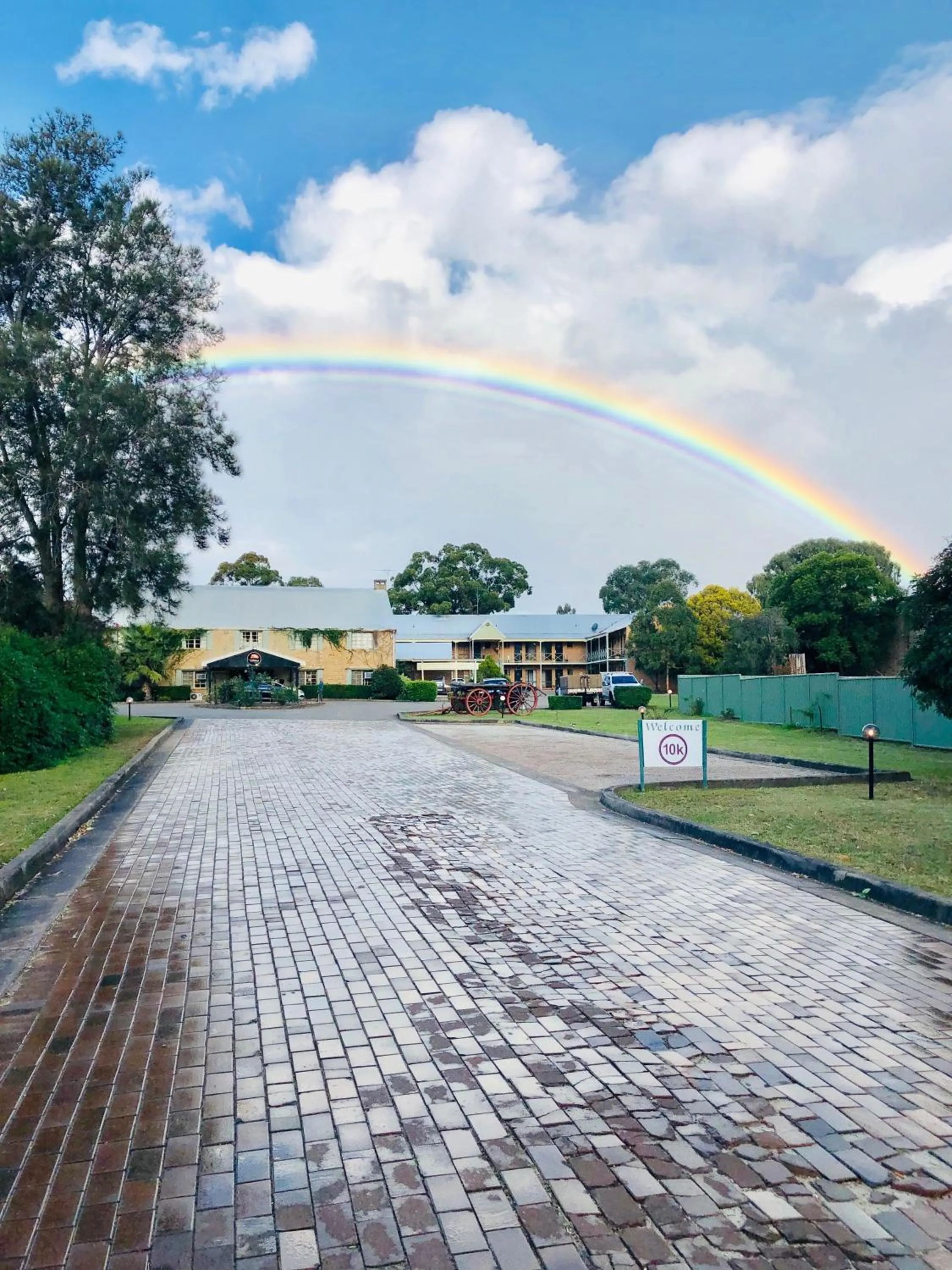 Facade/entrance in Campbelltown Colonial Motor Inn