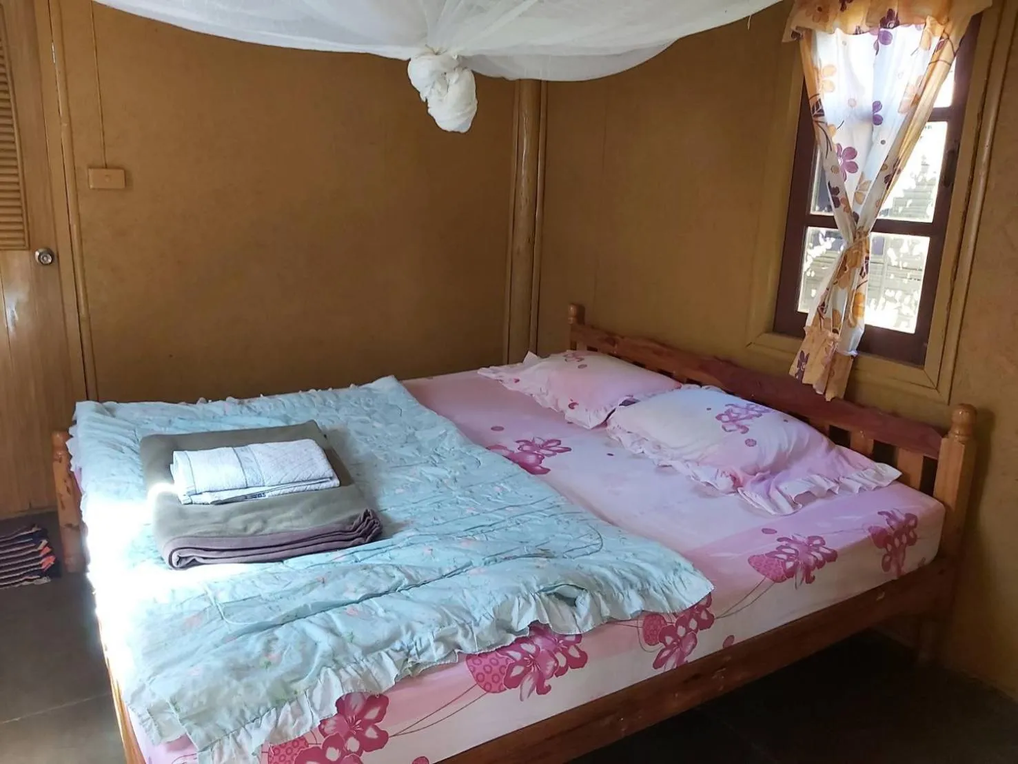 Bed in Family Hut Pai