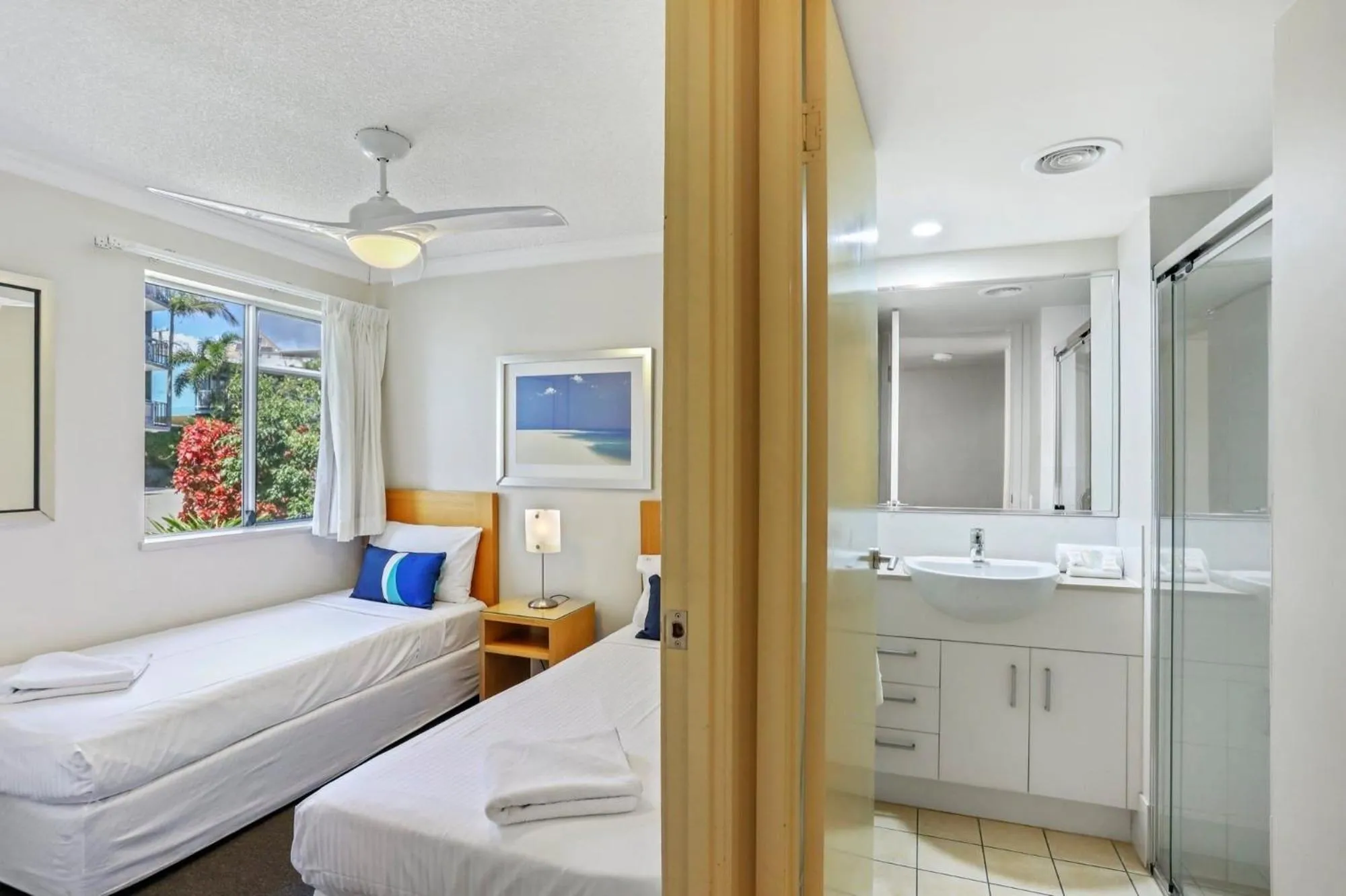 Bathroom, Bed in Ocean Vista On Alex