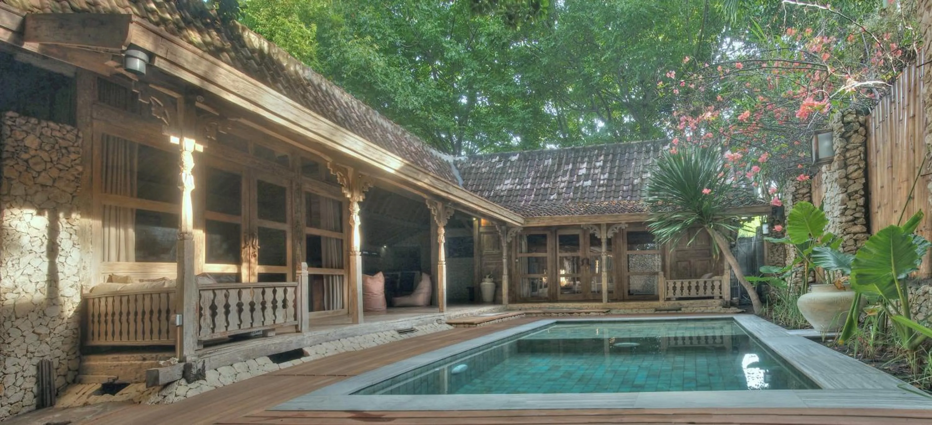 Photo of the whole room in Gili Joglo