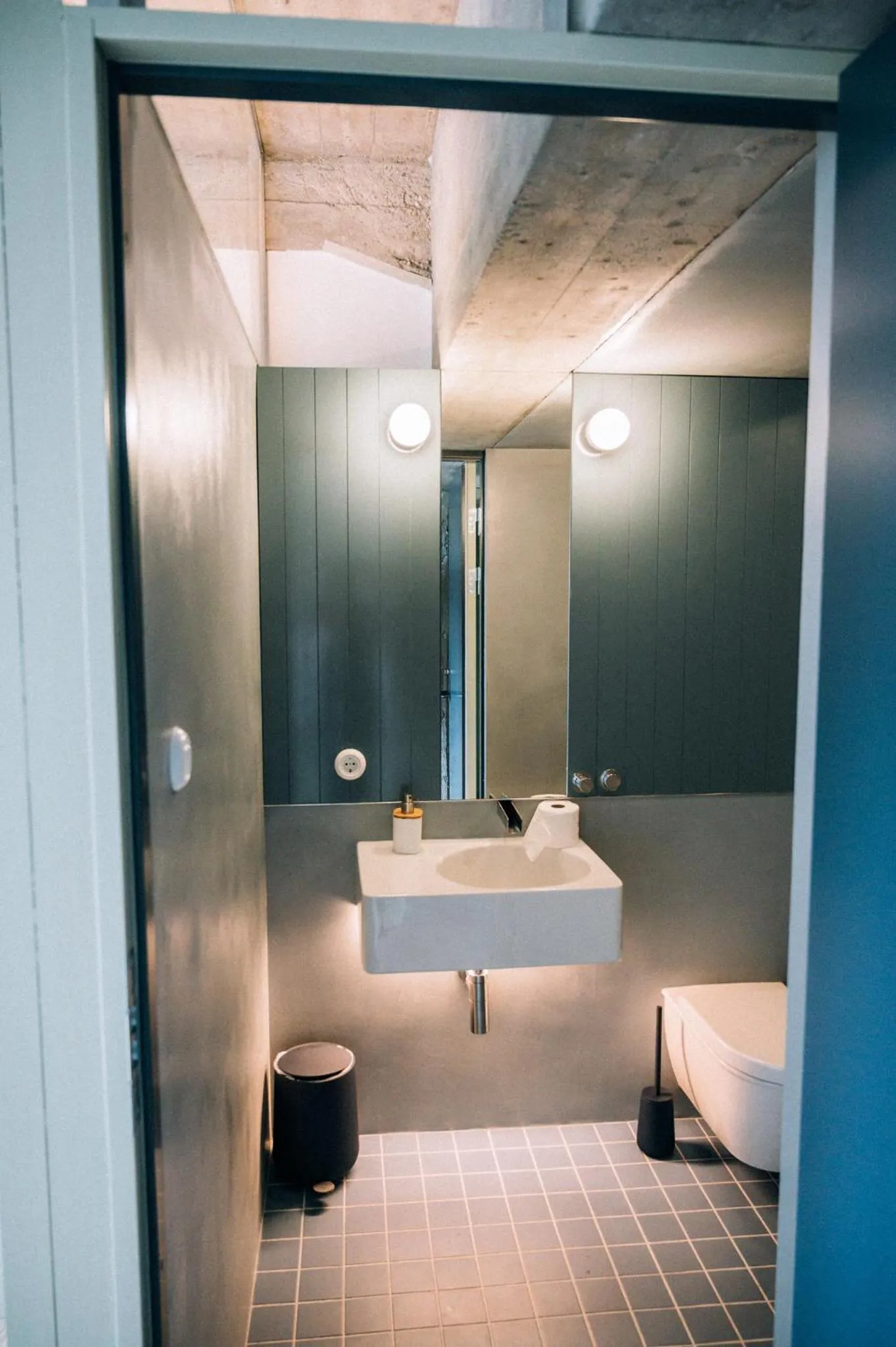 Bathroom in Trevarefabrikken