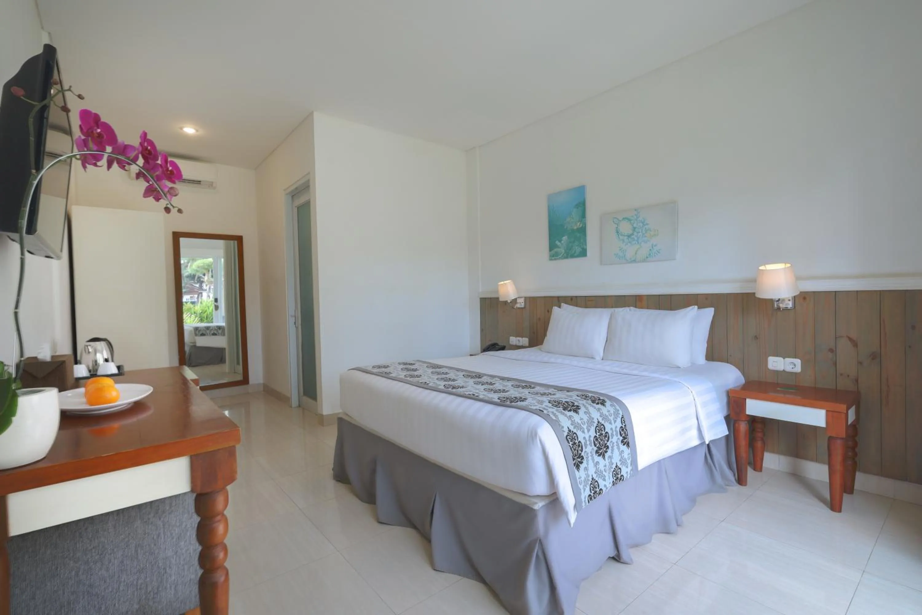 Bed in Royal Regantris Villa Karang
