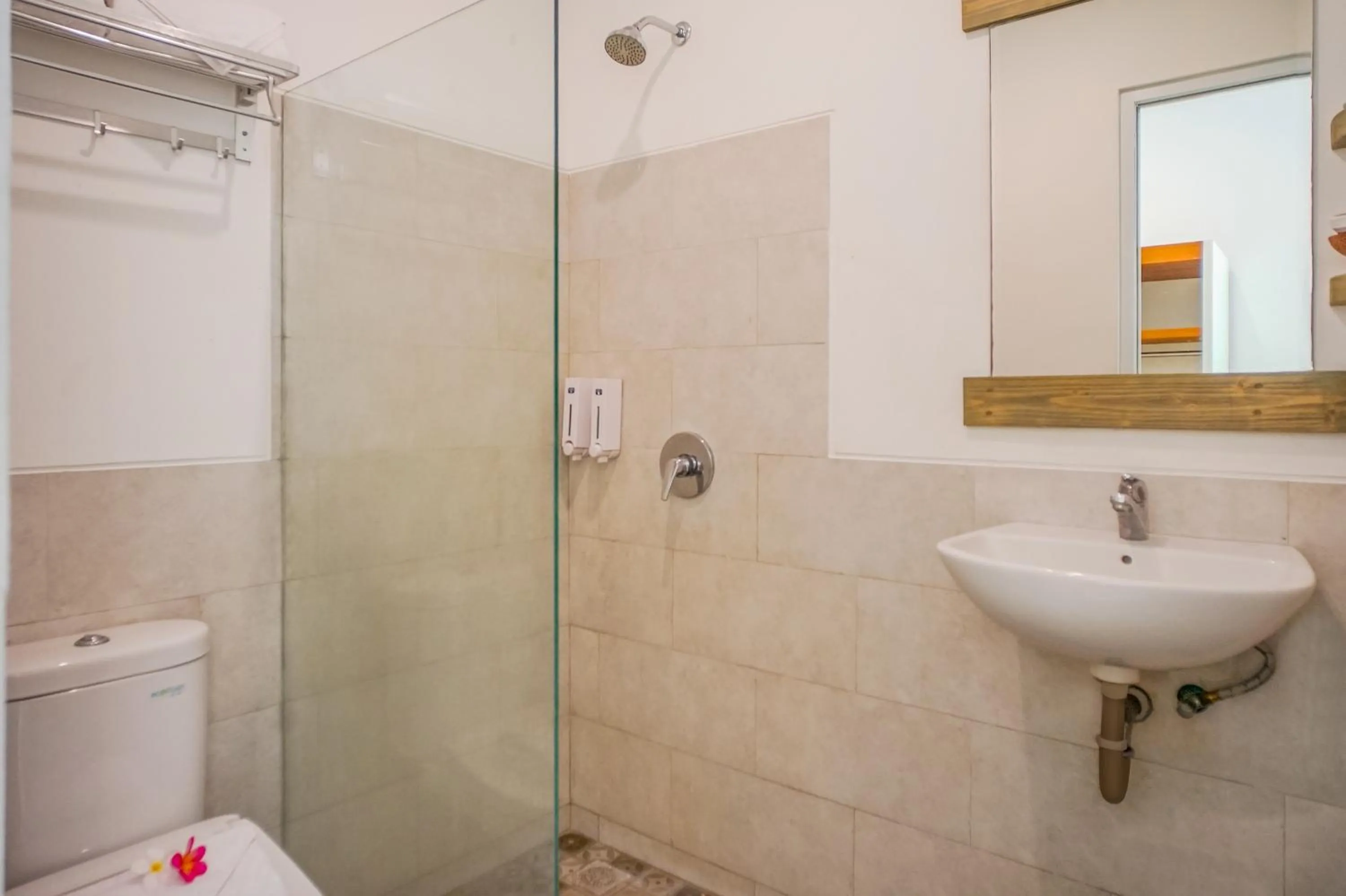 Shower in Royal Regantris Villa Karang