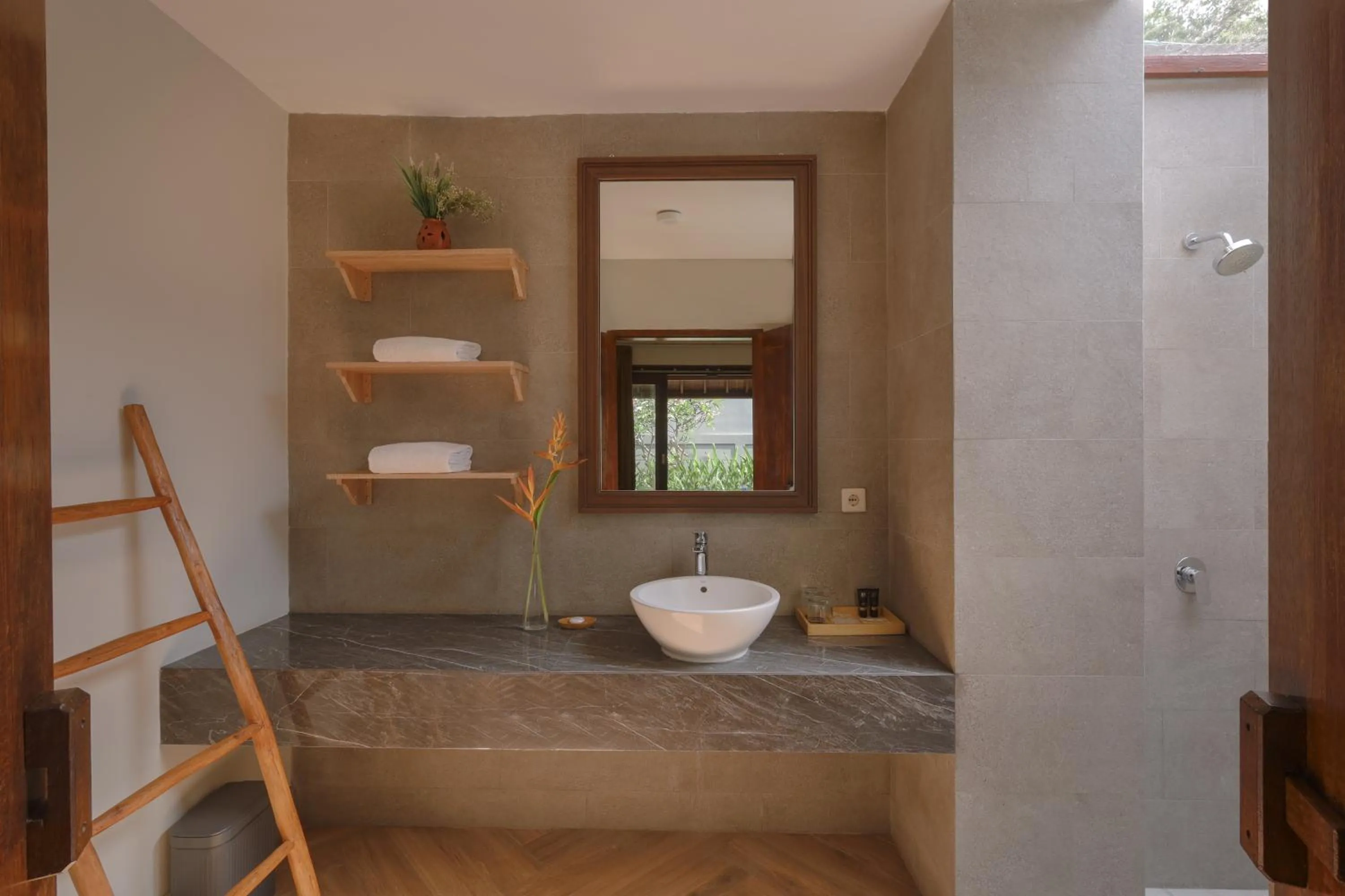 Shower in Royal Regantris Villa Karang