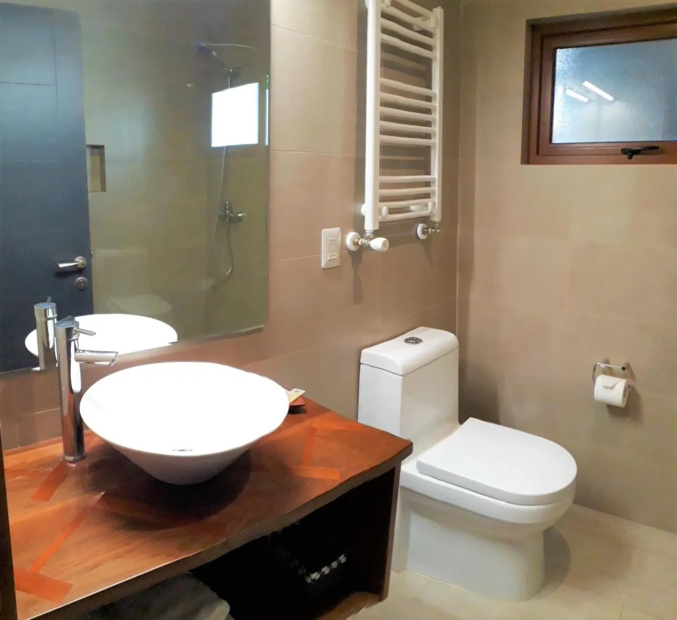 Toilet in Patagonia Route B&B