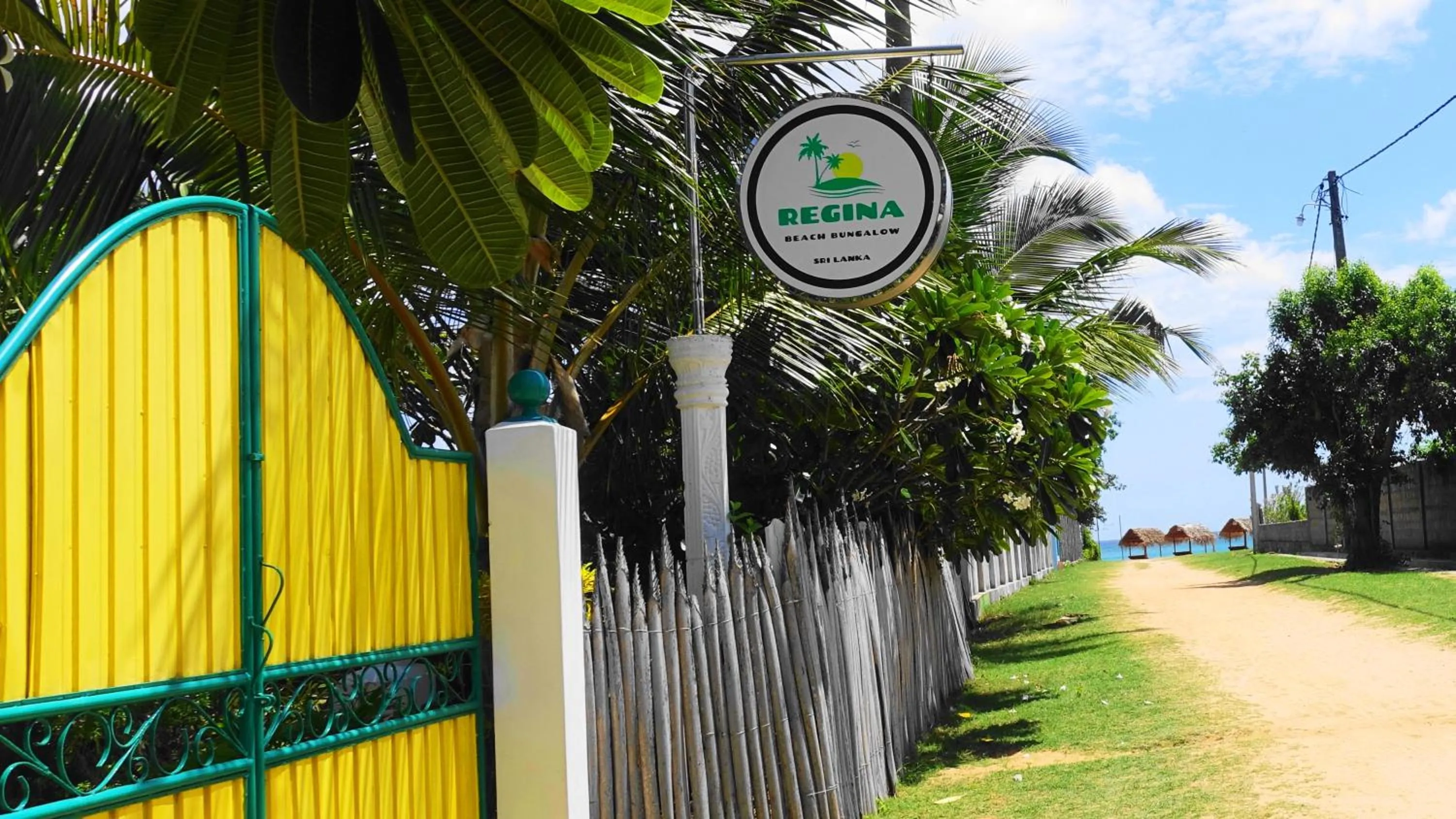 Day in Regina Beach Bungalow