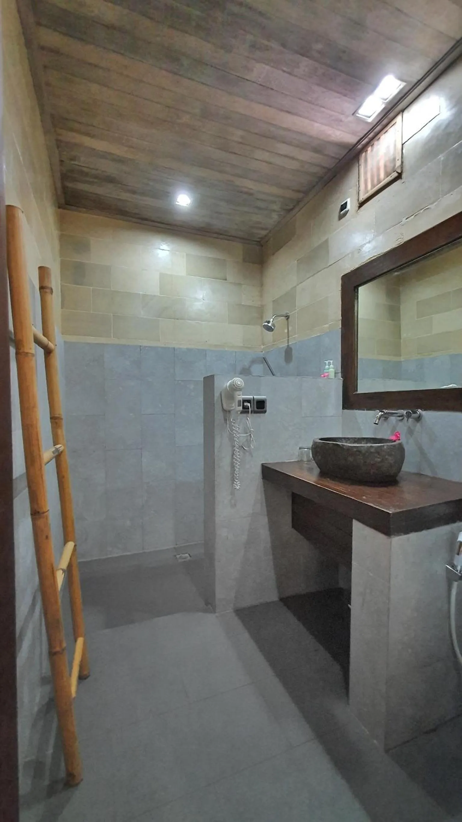 Shower in Samba Villas Beachfront View
