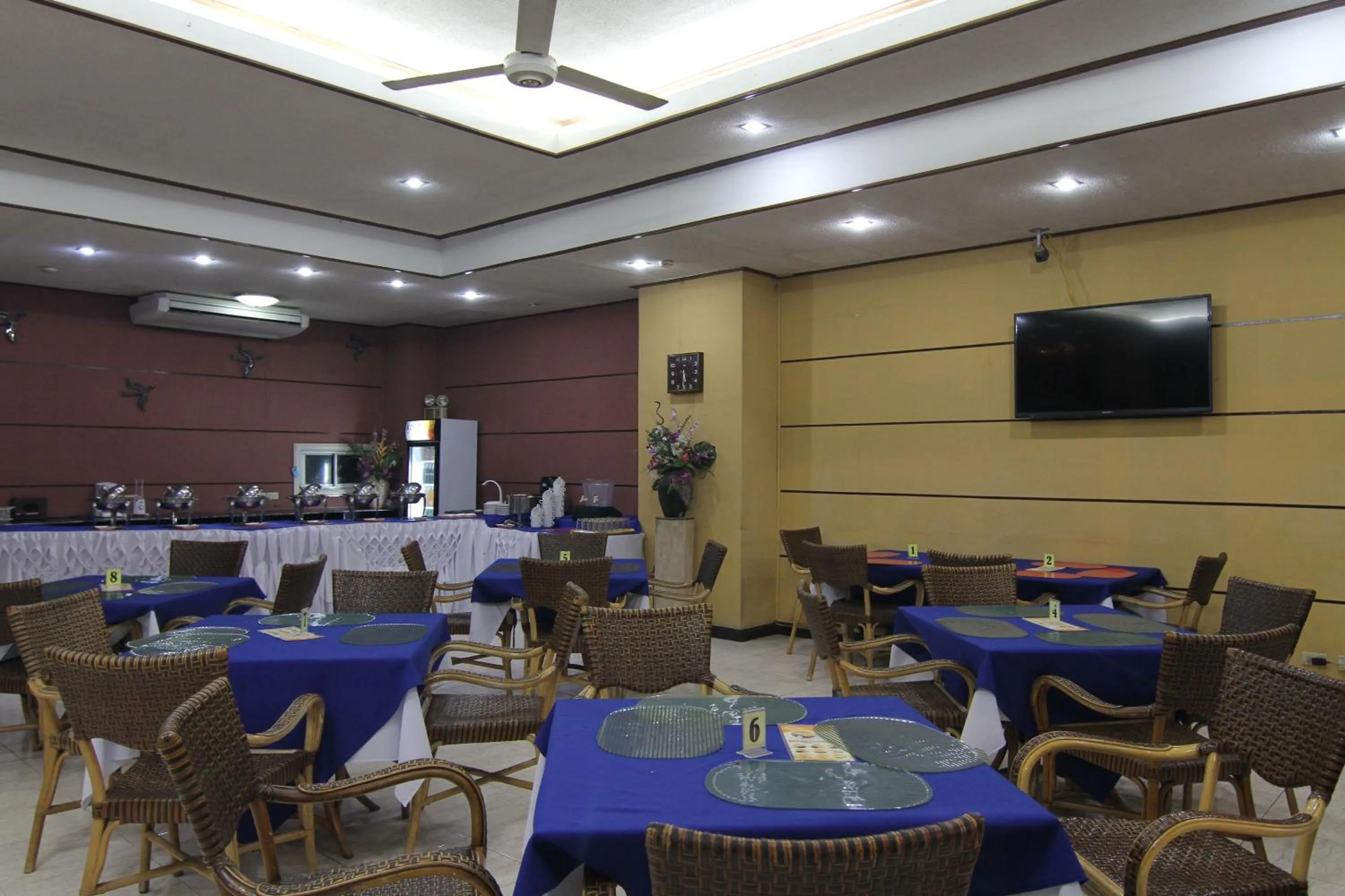 Restaurant/places to eat in Casa Rosario Hotel