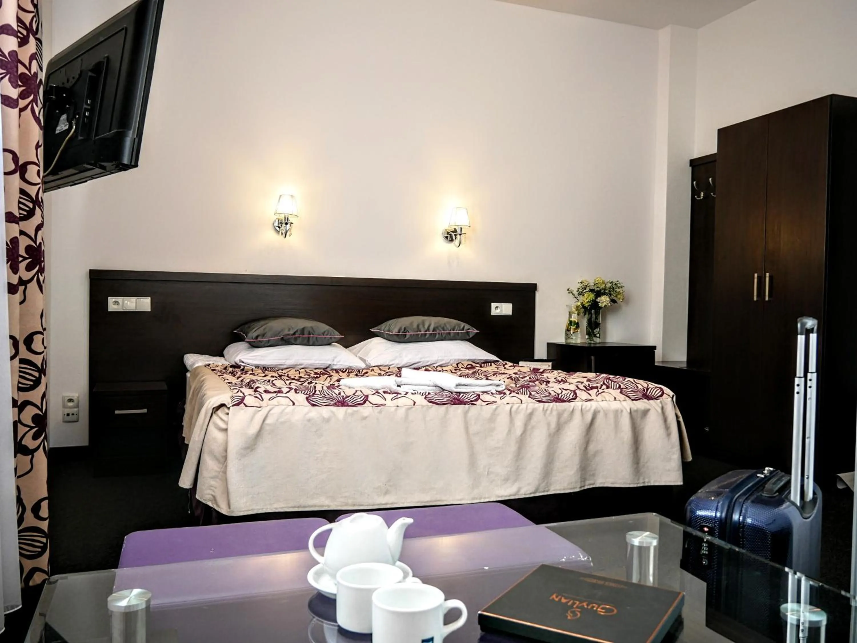 Bed in Hostel Evotel