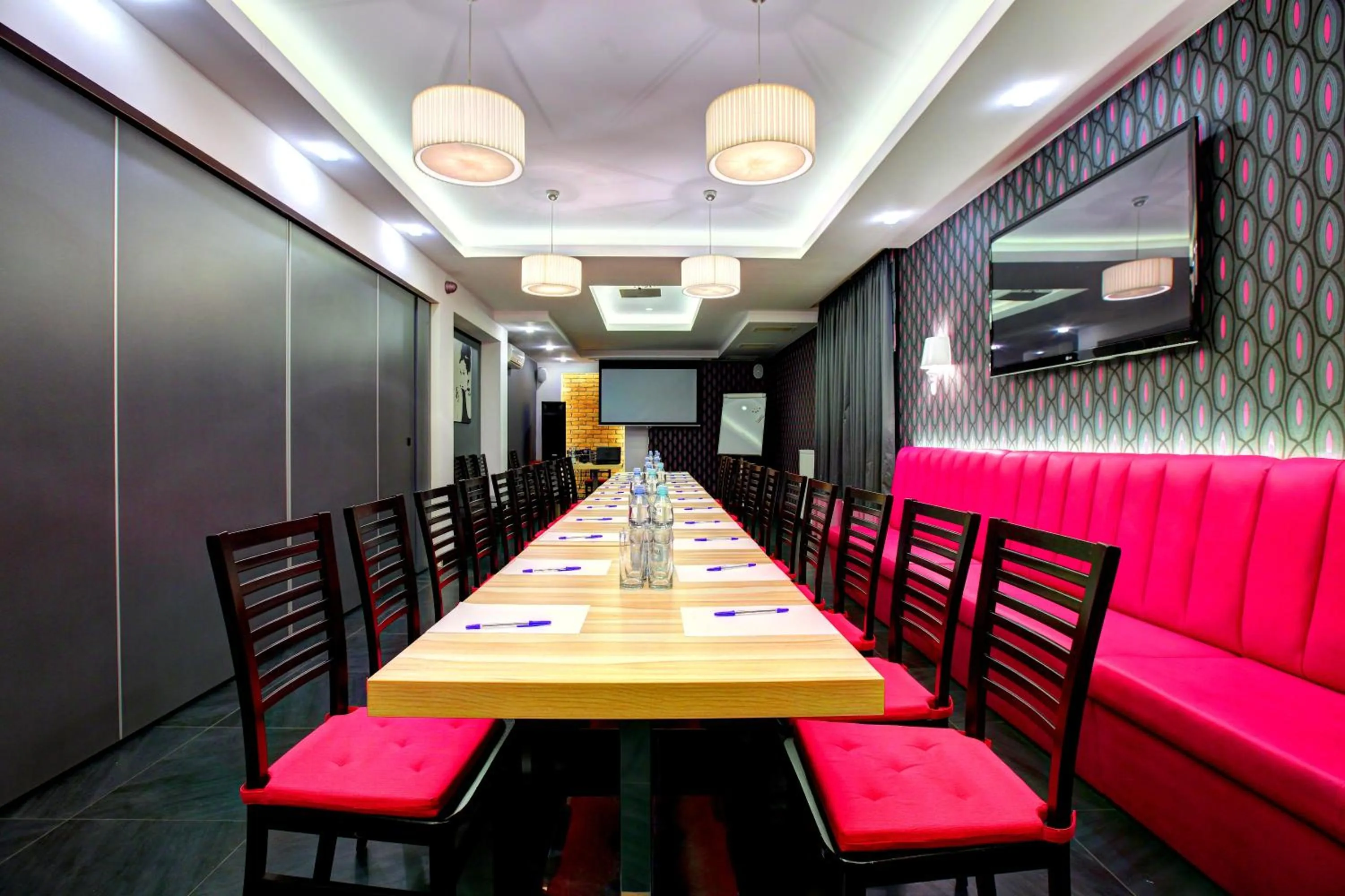 TV and multimedia in Hostel Evotel