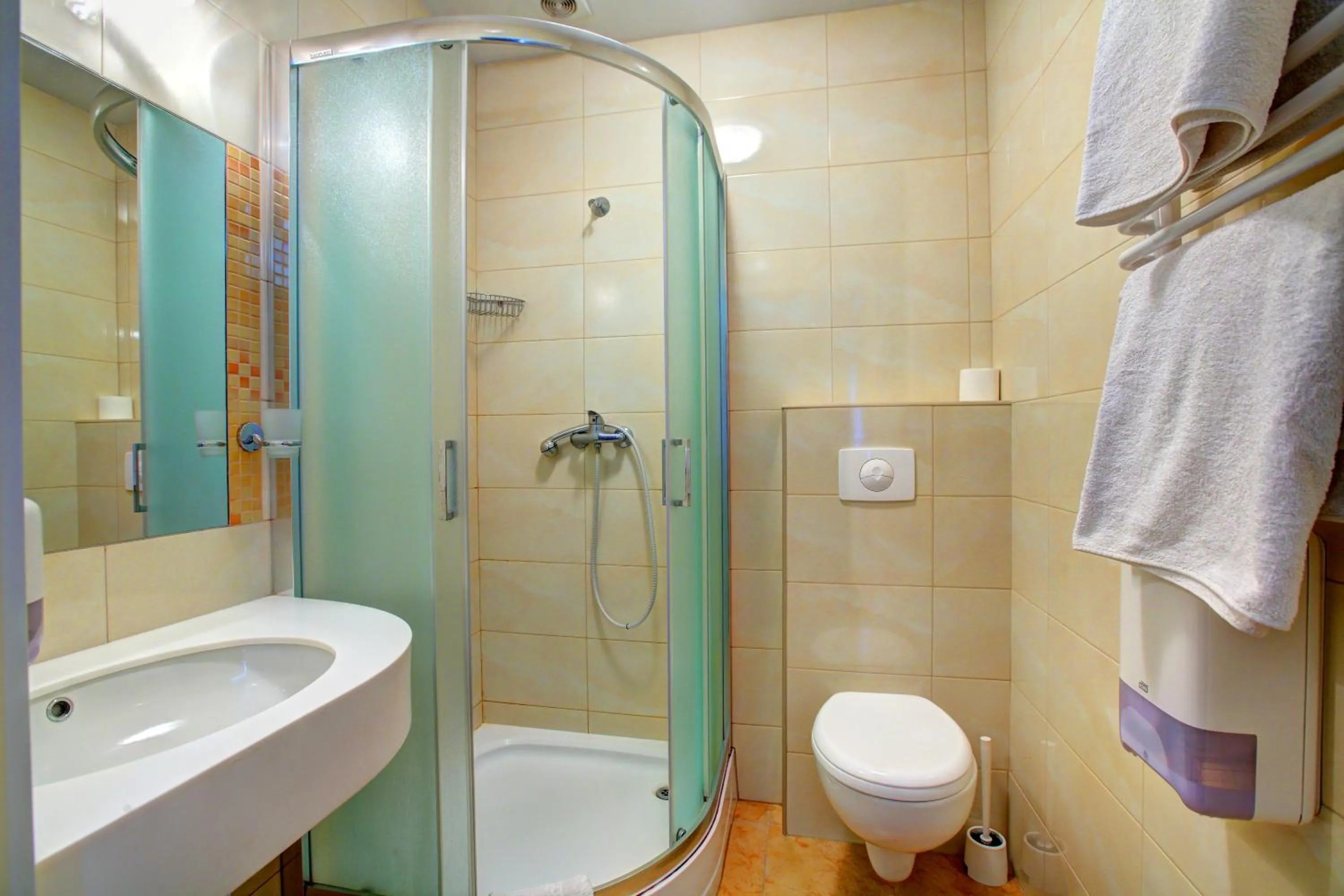 Bathroom in Hostel Evotel