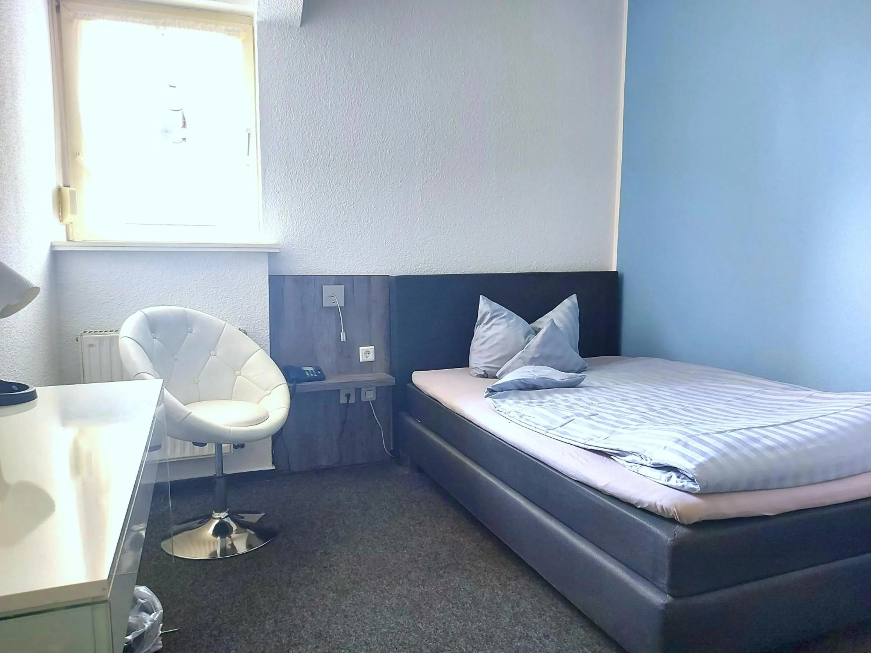 Photo of the whole room, Bed in Hotel-Restaurant Ammertmann